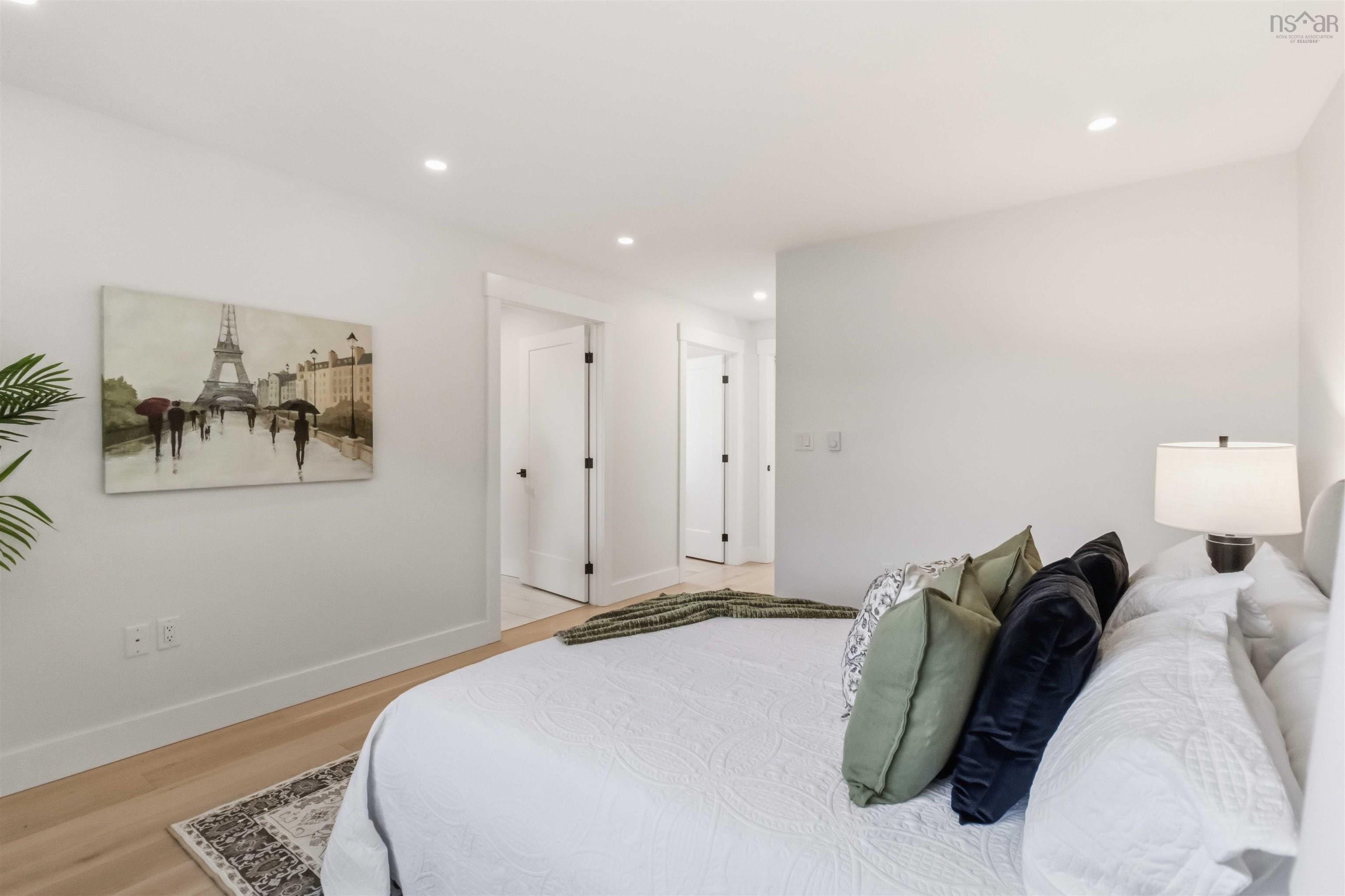 $769,900.00: 144 Montague Rd, Lake Loon