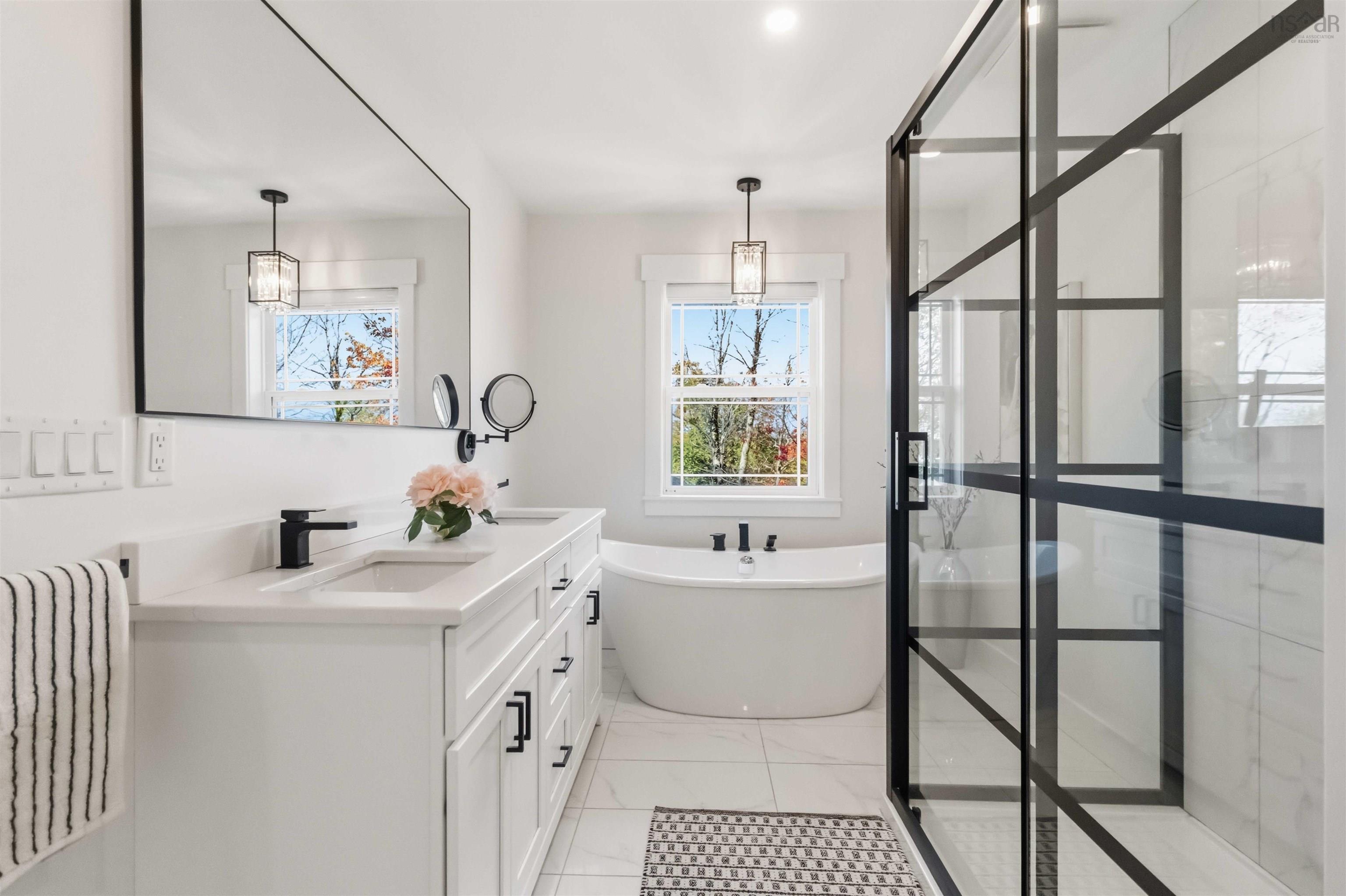 $769,900.00: 144 Montague Rd, Lake Loon