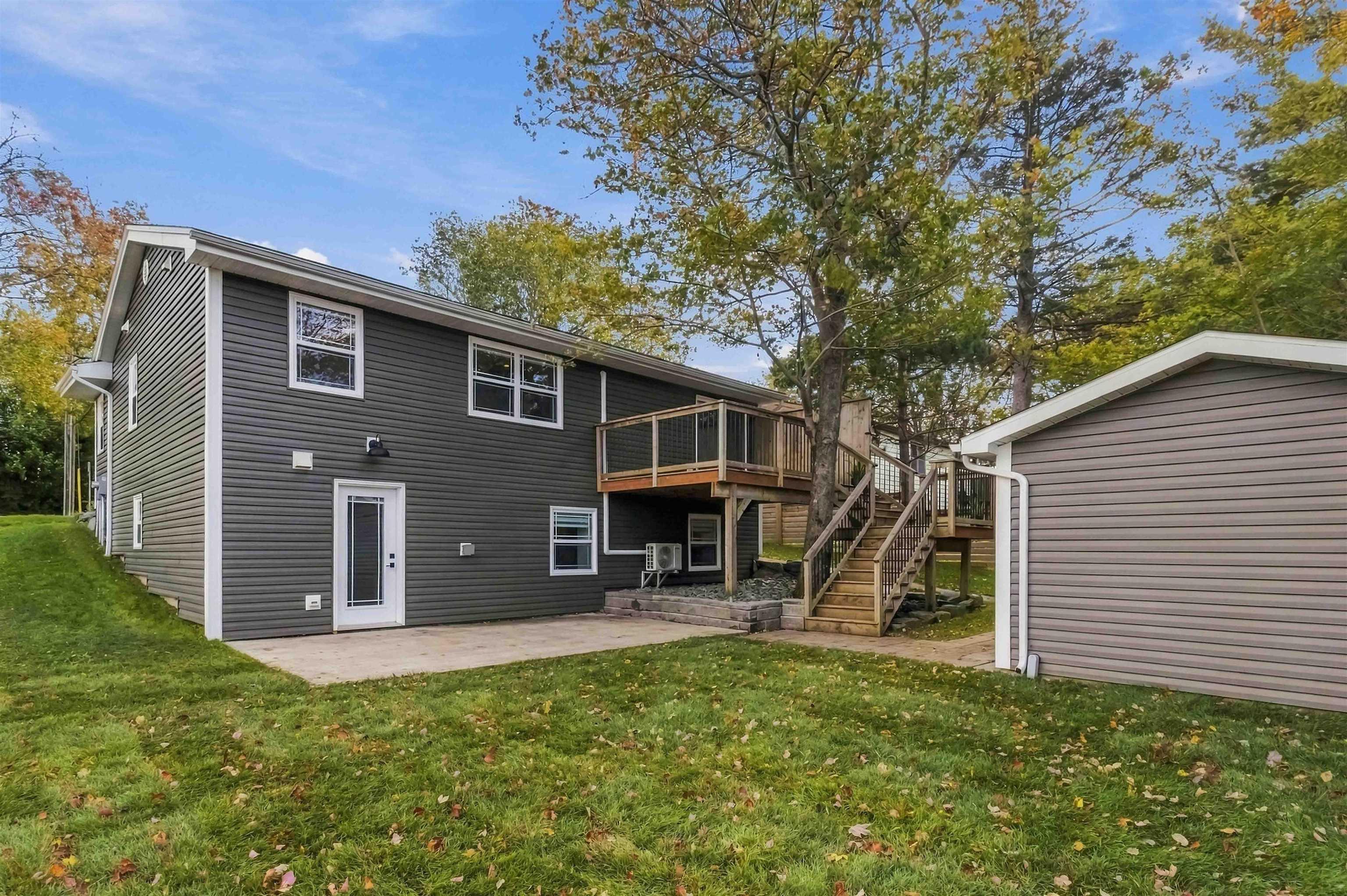 $769,900.00: 144 Montague Rd, Lake Loon