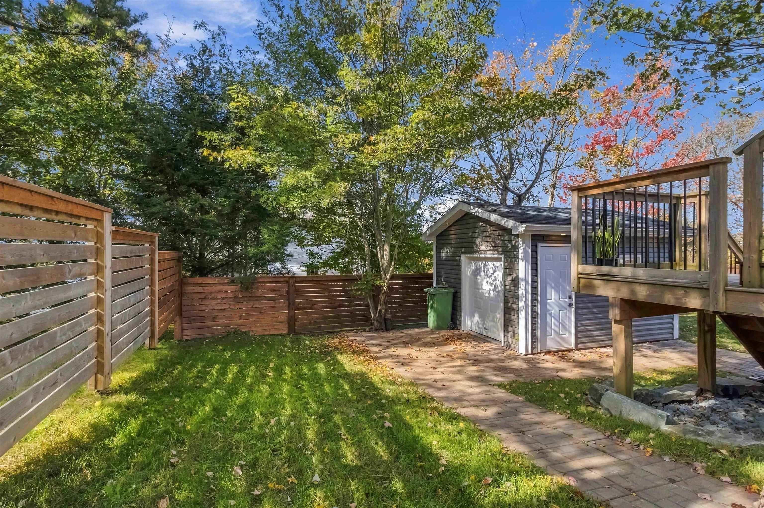 $769,900.00: 144 Montague Rd, Lake Loon