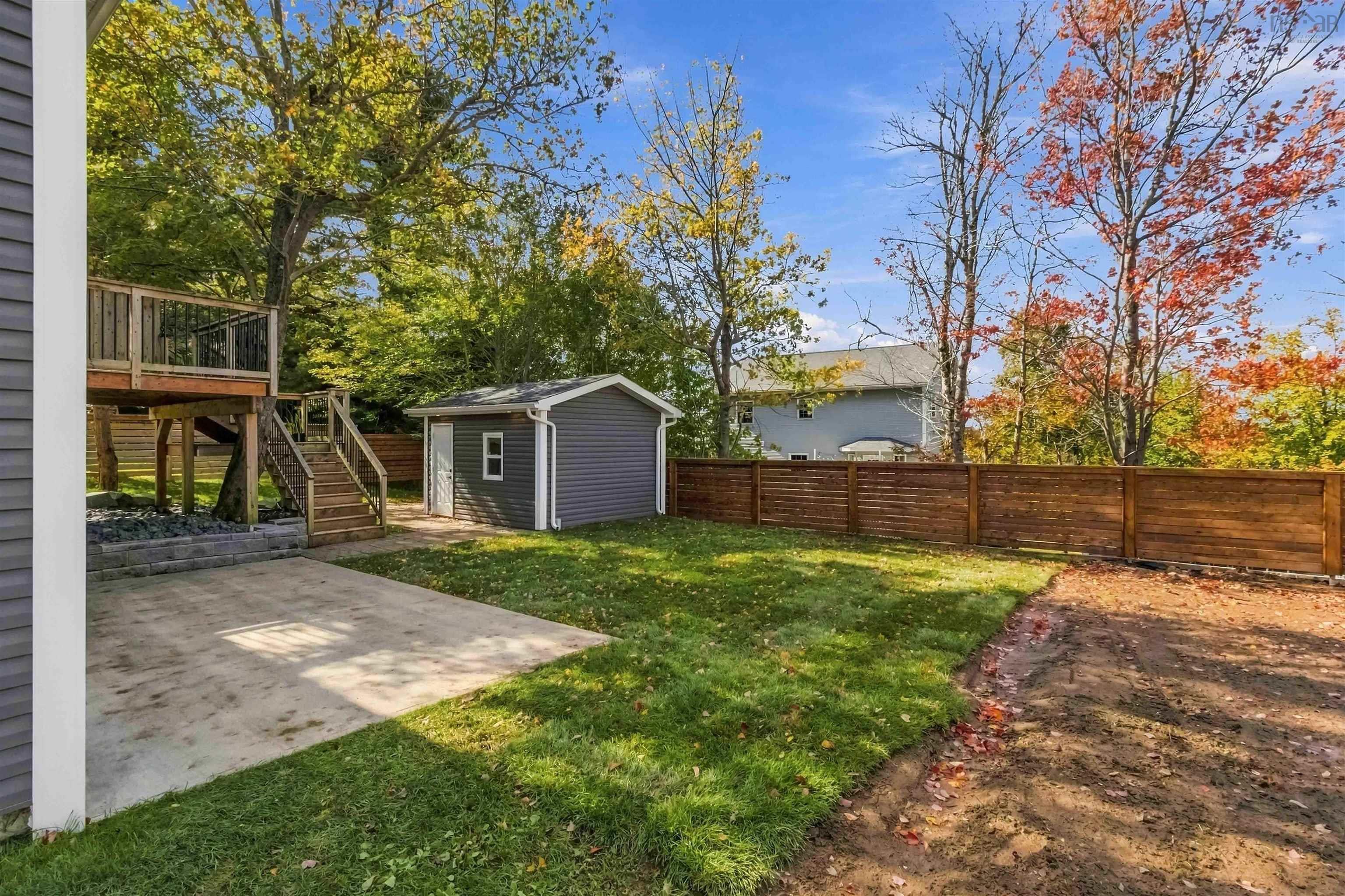 $769,900.00: 144 Montague Rd, Lake Loon
