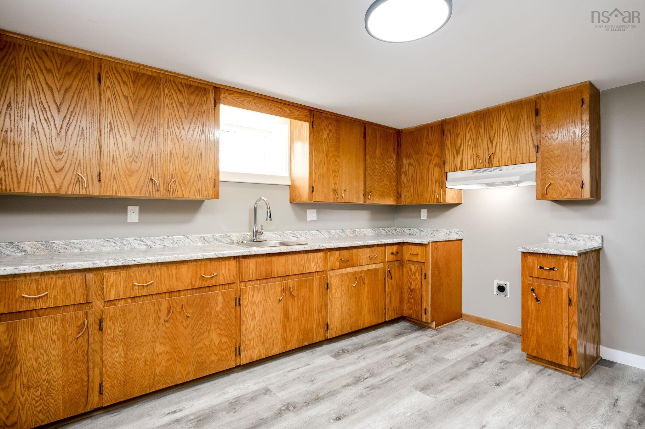 $475,000.00: 10068 Highway 221, Habitant