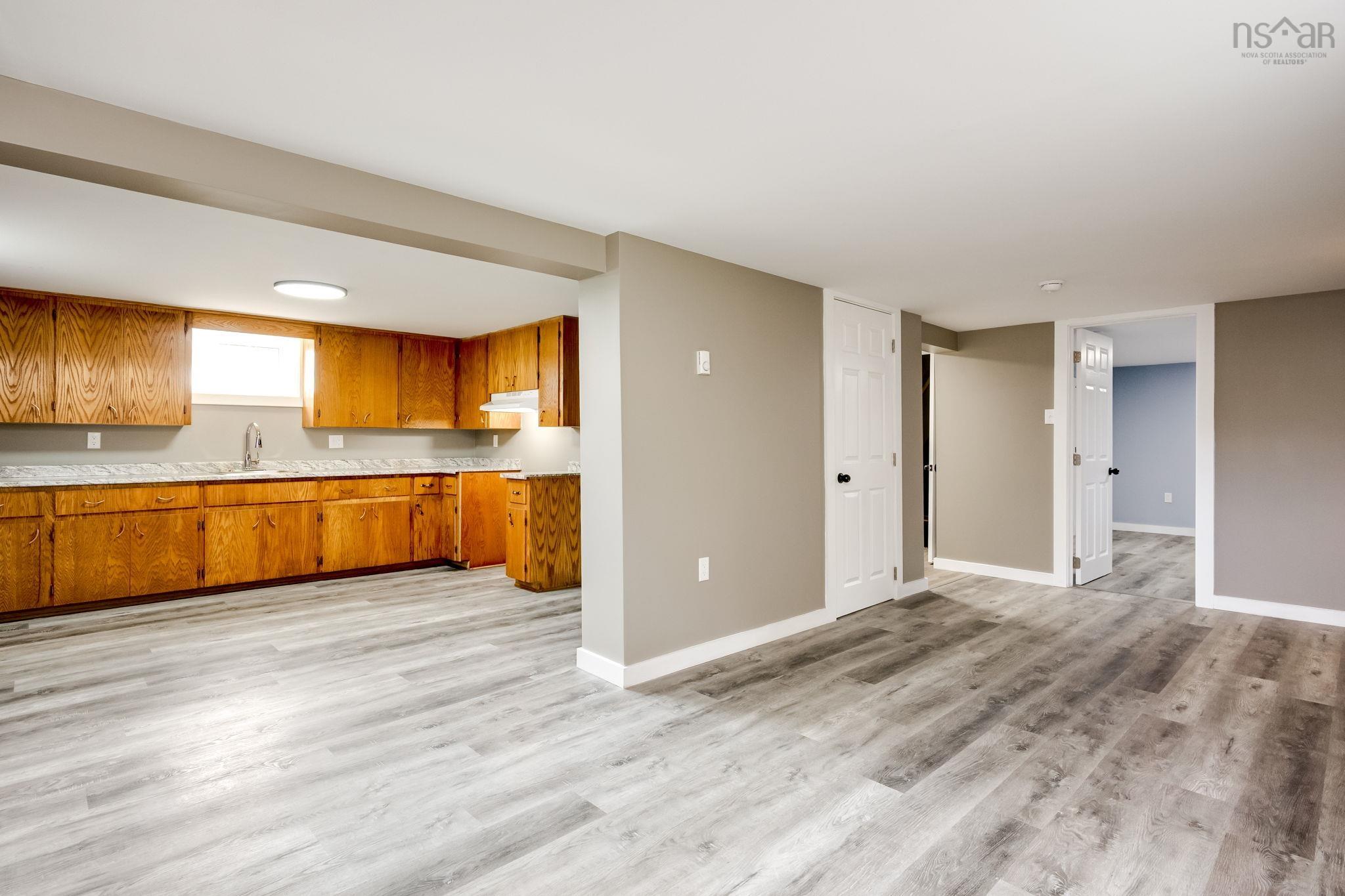 $475,000.00: 10068 Highway 221, Habitant