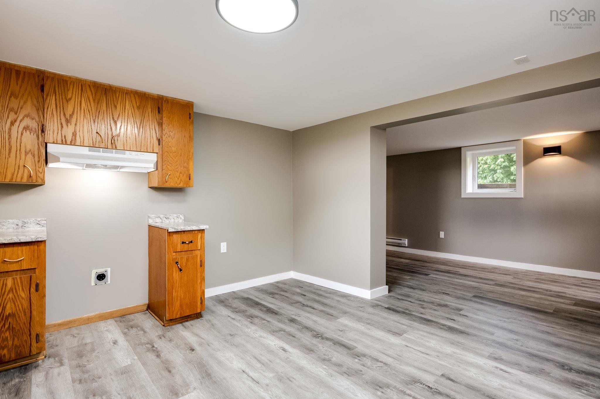 $475,000.00: 10068 Highway 221, Habitant
