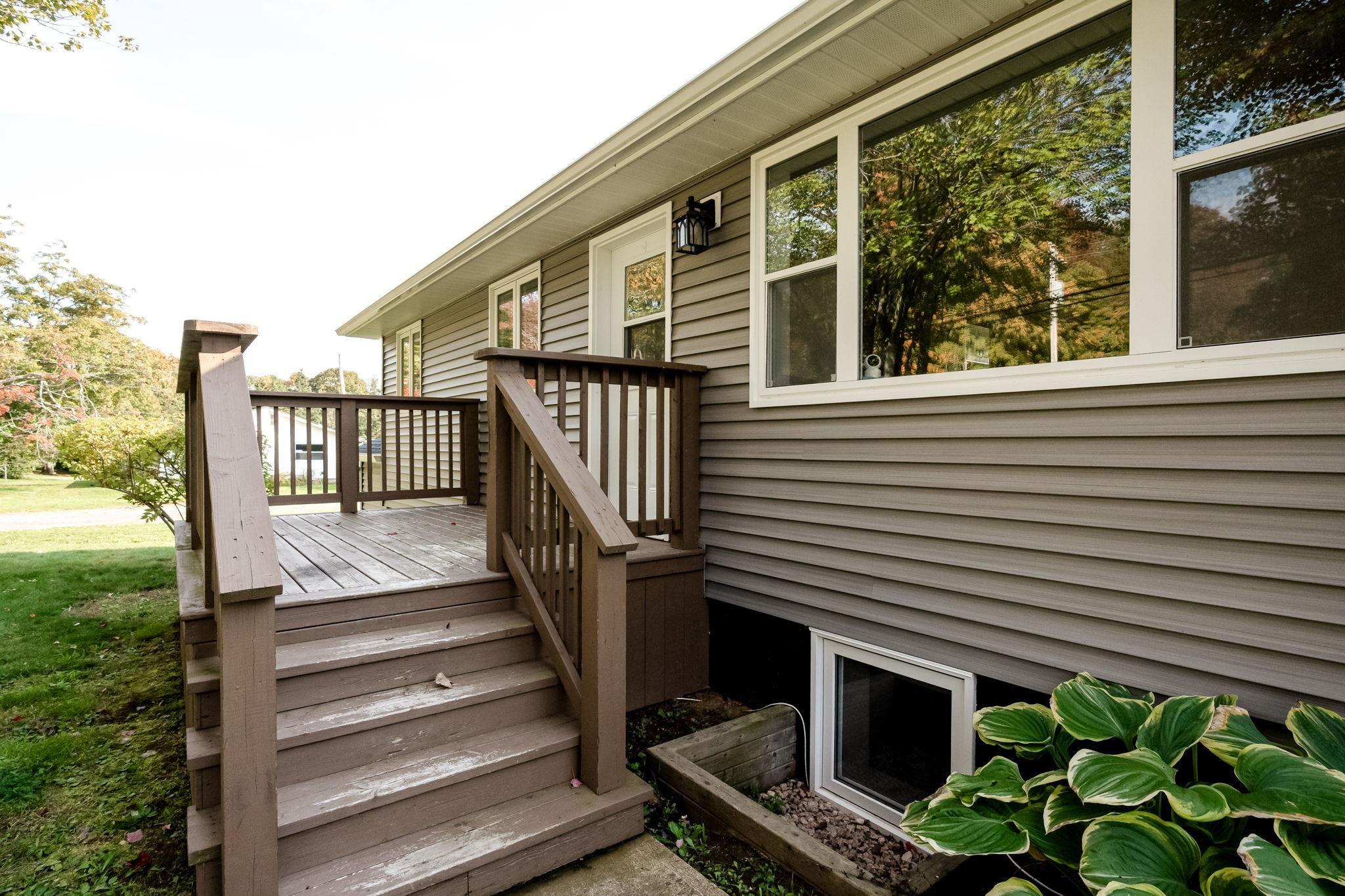 $475,000.00: 10068 Highway 221, Habitant