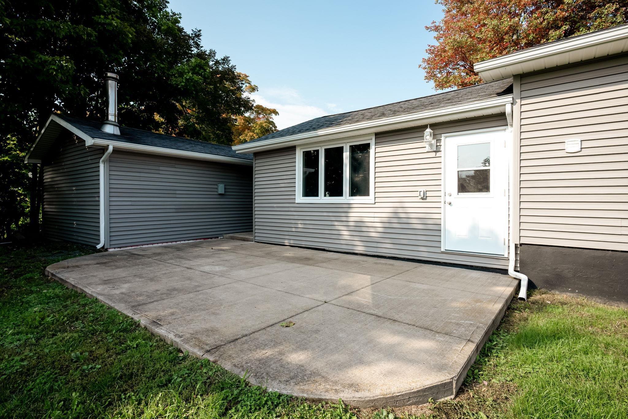 $475,000.00: 10068 Highway 221, Habitant