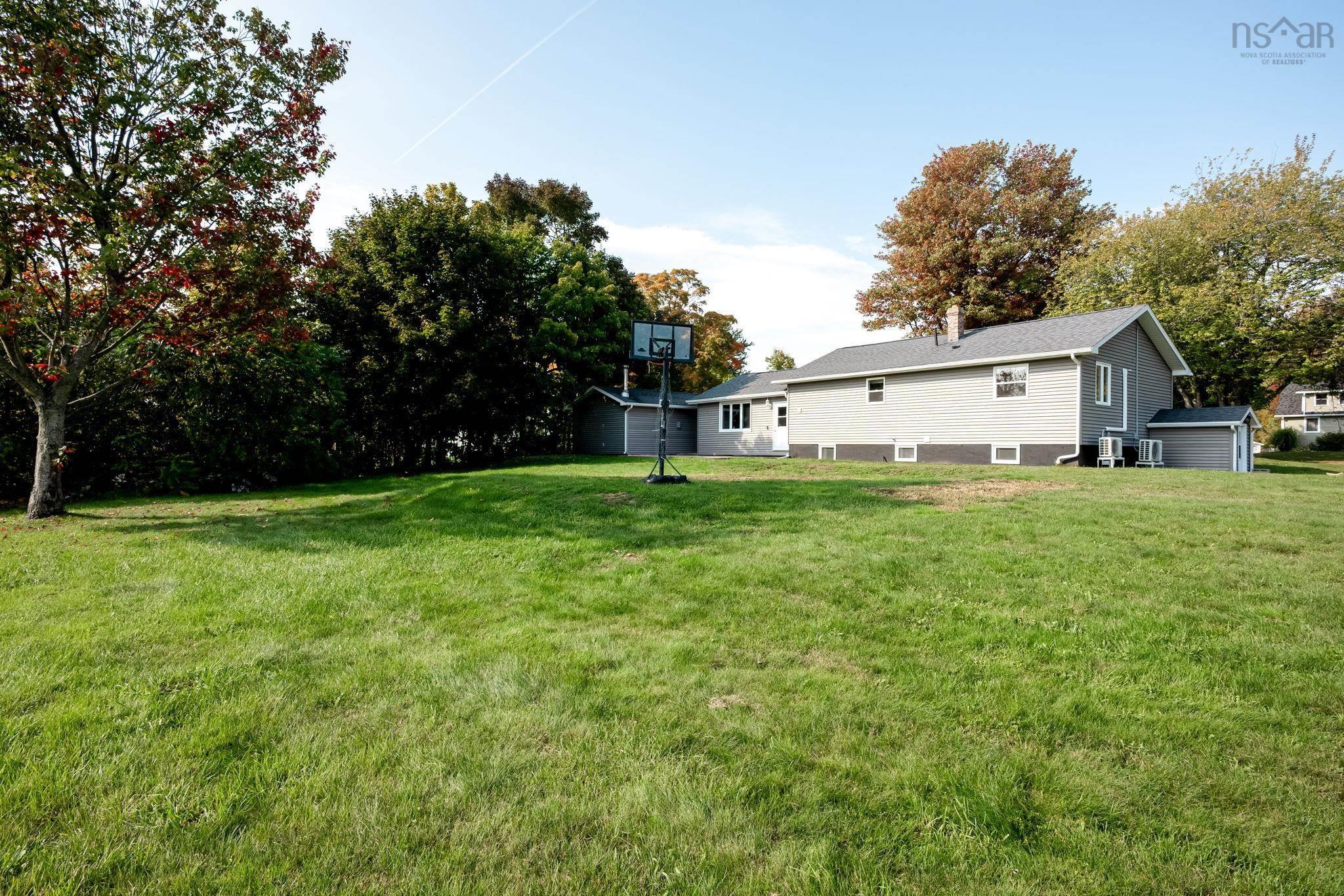 $475,000.00: 10068 Highway 221, Habitant