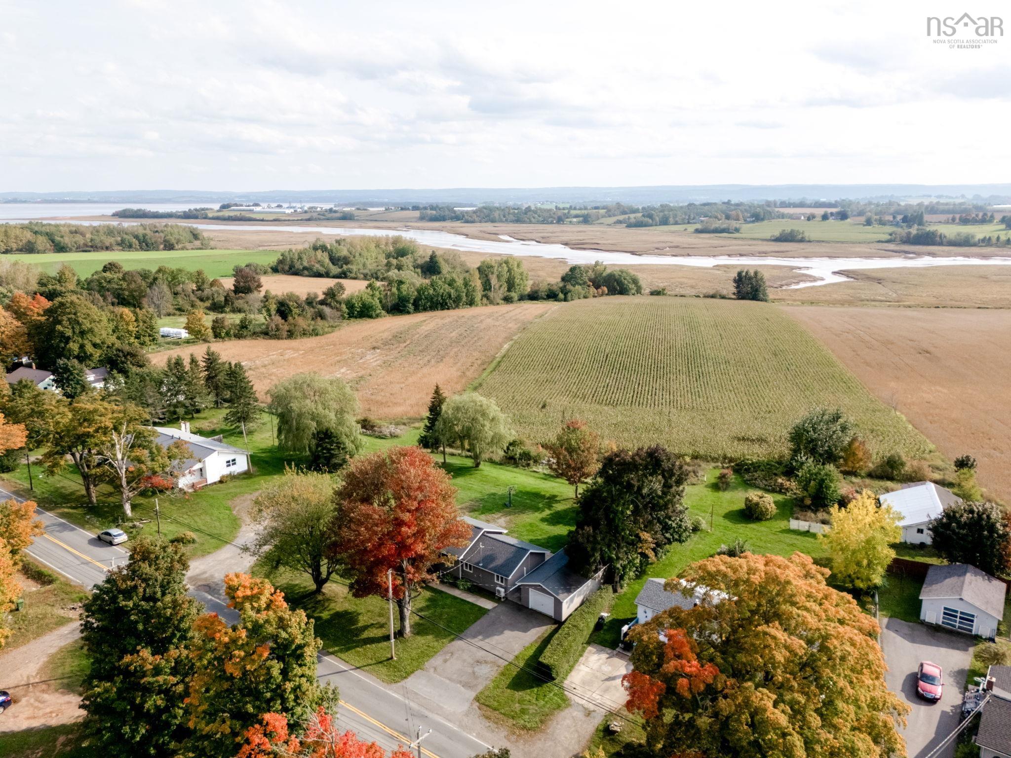 $475,000.00: 10068 Highway 221, Habitant