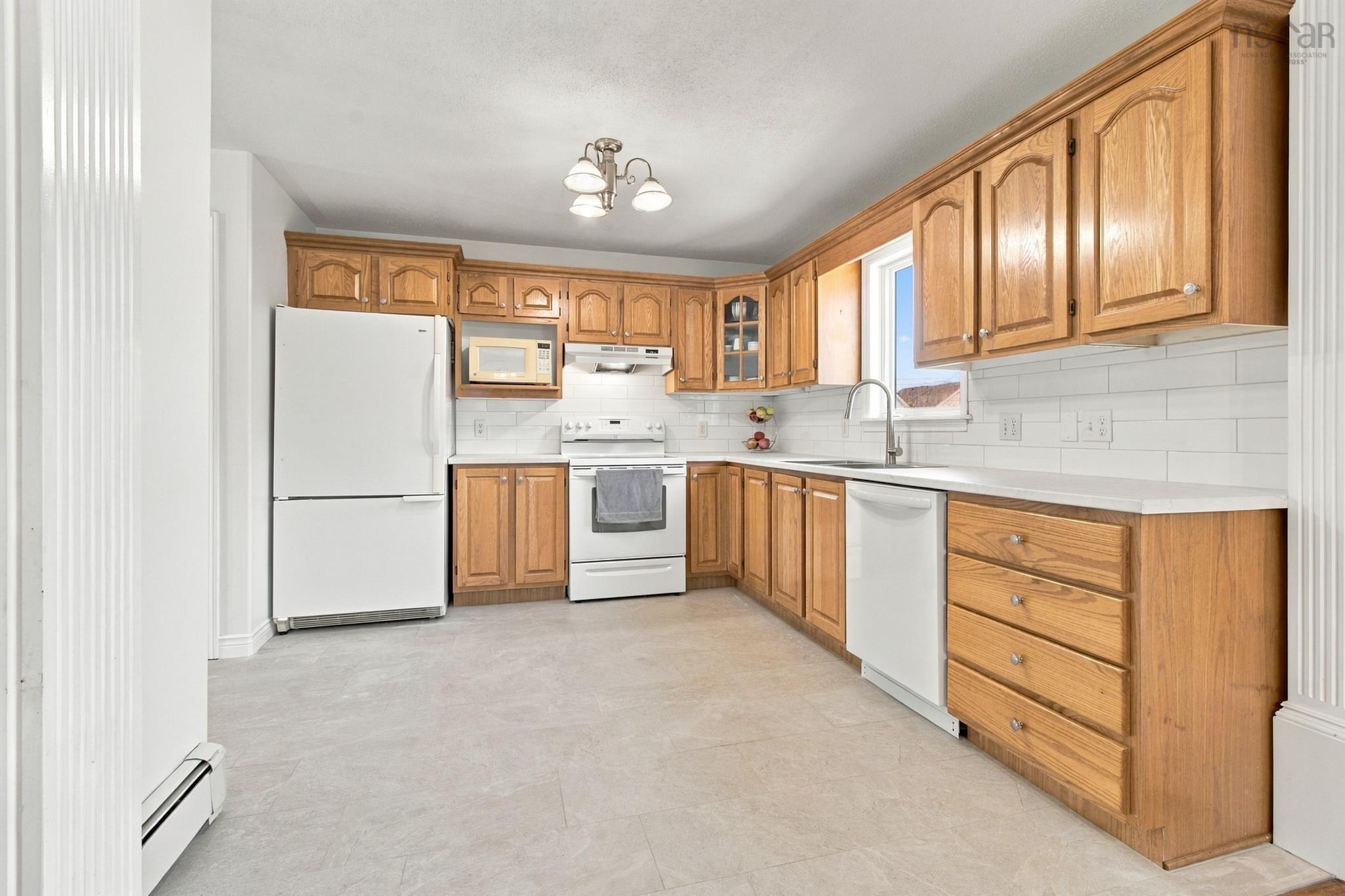 $599,900.00: 42 Beech Tree Run, Beechville Estates