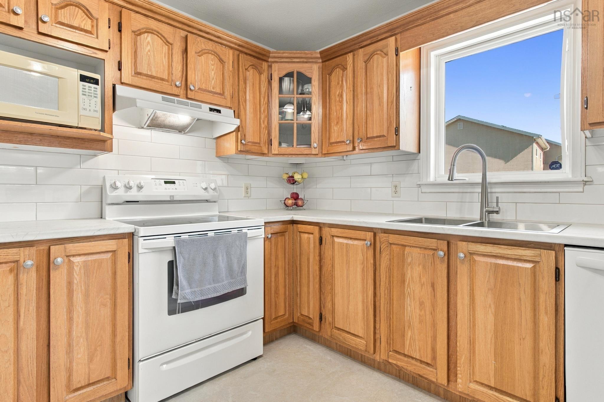 $599,900.00: 42 Beech Tree Run, Beechville Estates
