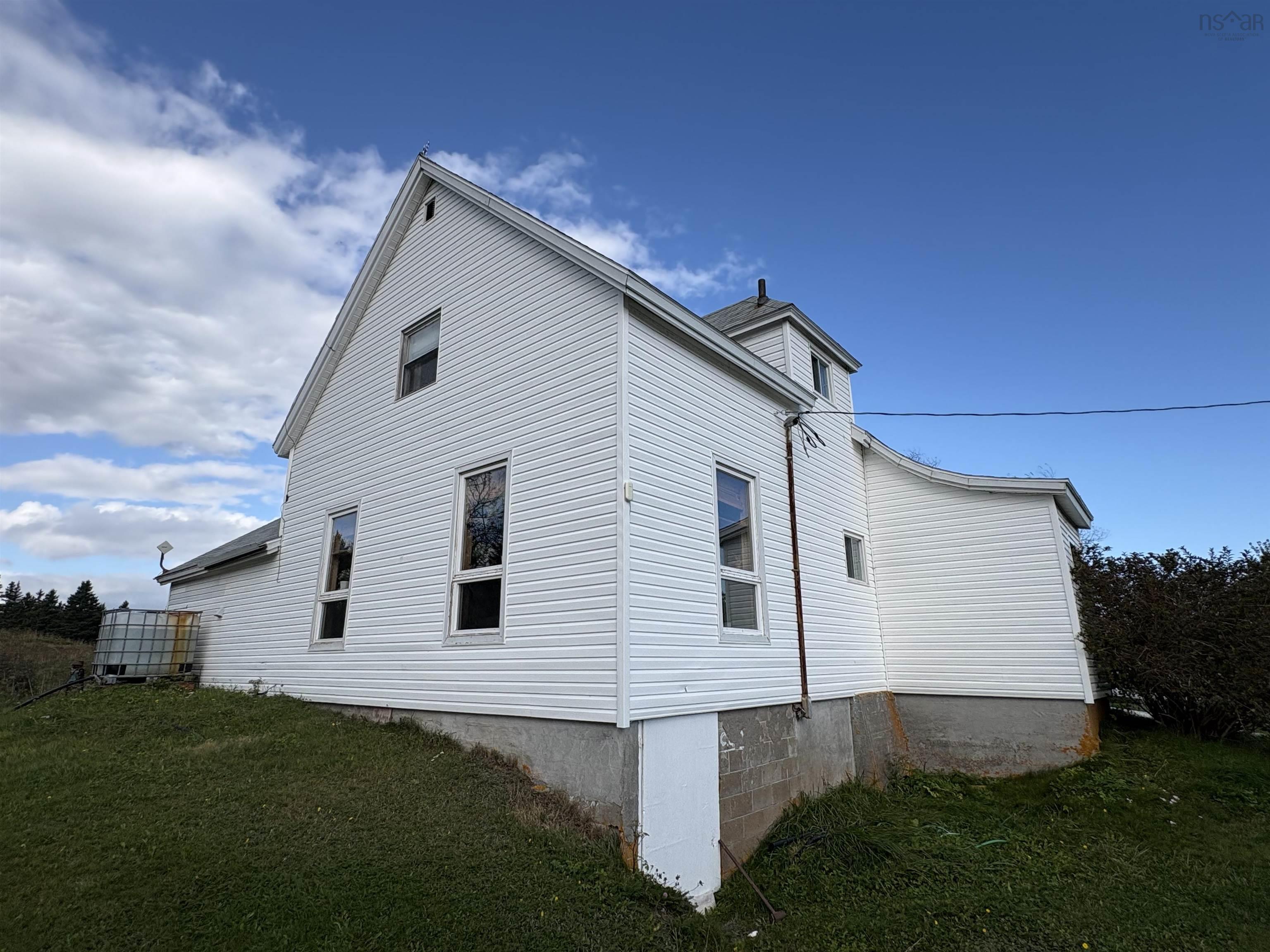 $749,000.00: 240 Bona Road, Cap La Ronde