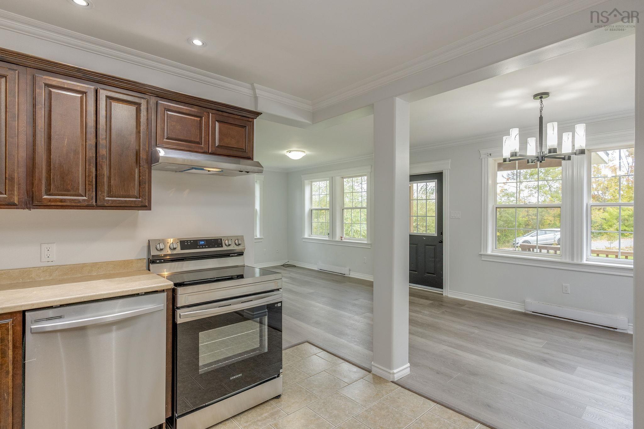 $350,000.00: 20 Beech Hill Road, North Alton