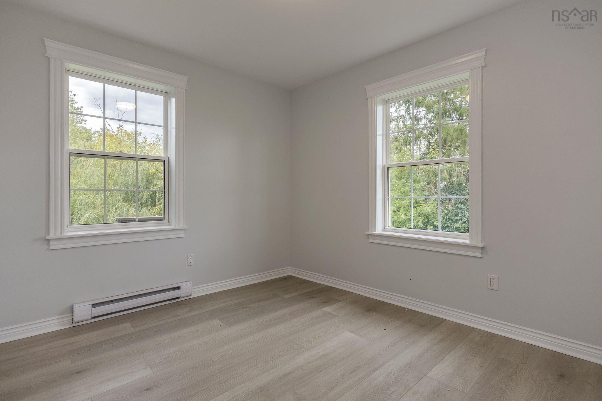 $350,000.00: 20 Beech Hill Road, North Alton