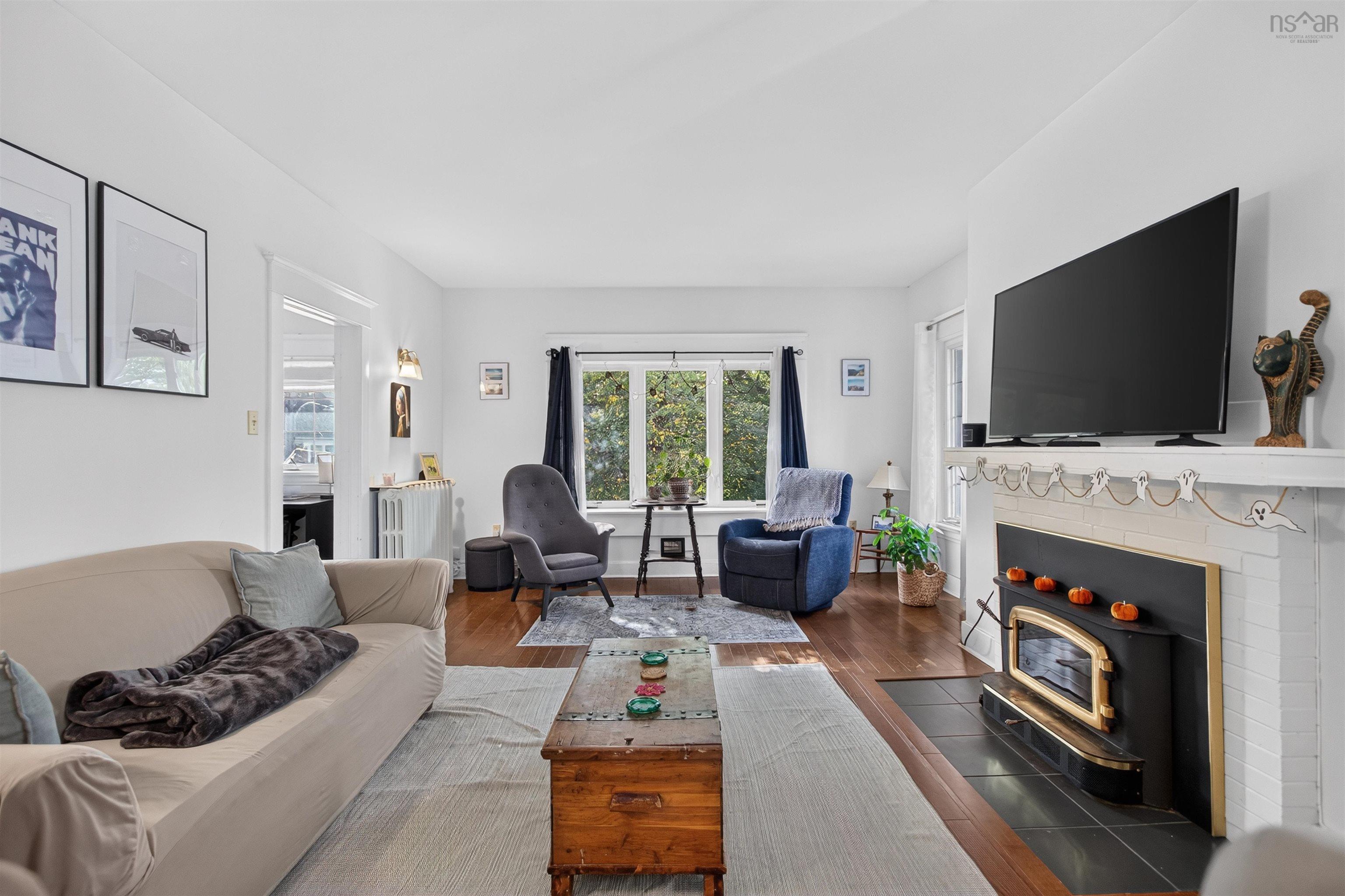 6421/6423 Coburg Road, Halifax, NS (MLS® 202625895)