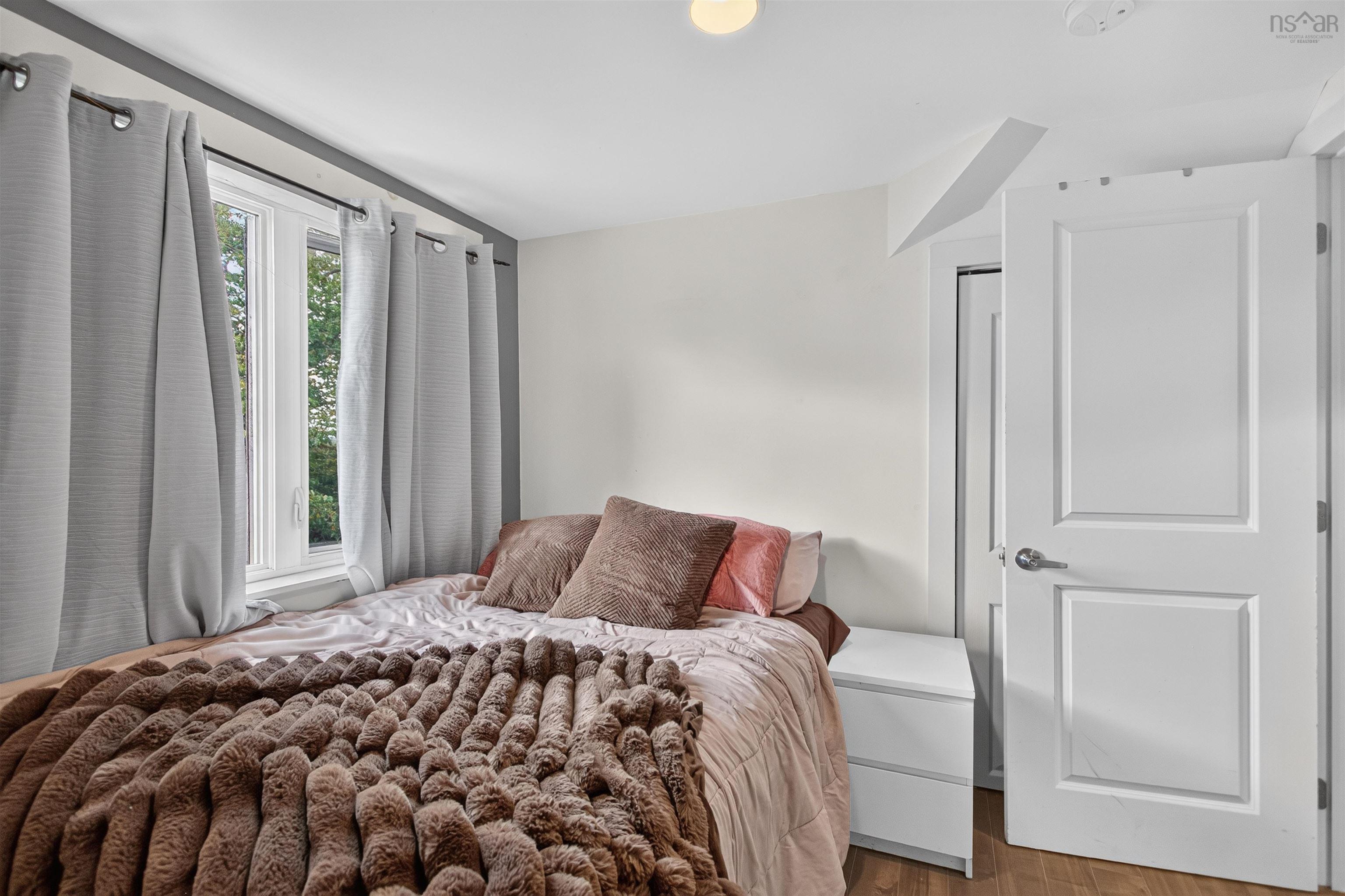 6421/6423 Coburg Road, Halifax, NS (MLS® 202625896)