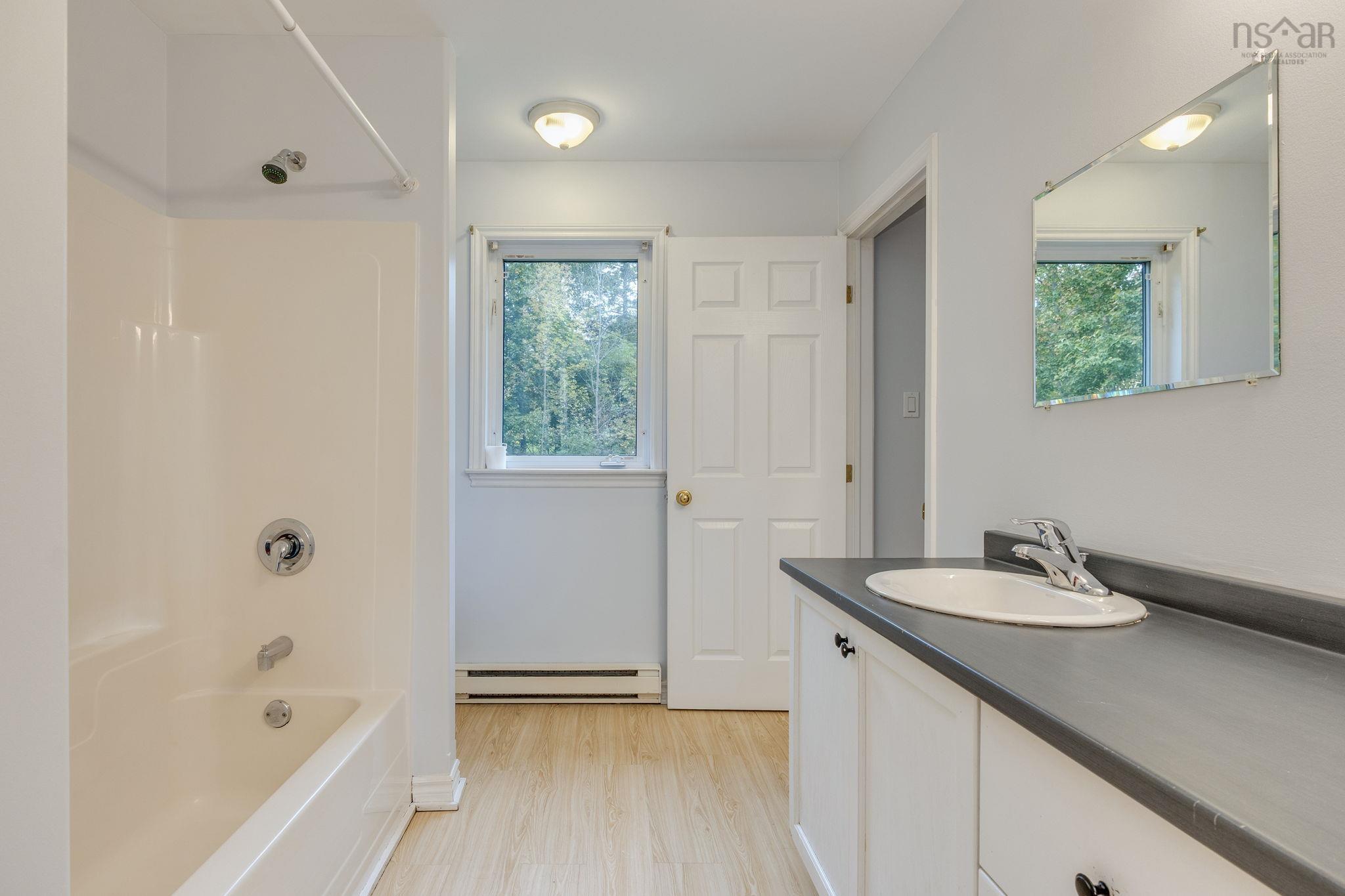 154 Miller Lake Road, Fall River, NS (MLS® 202625900)