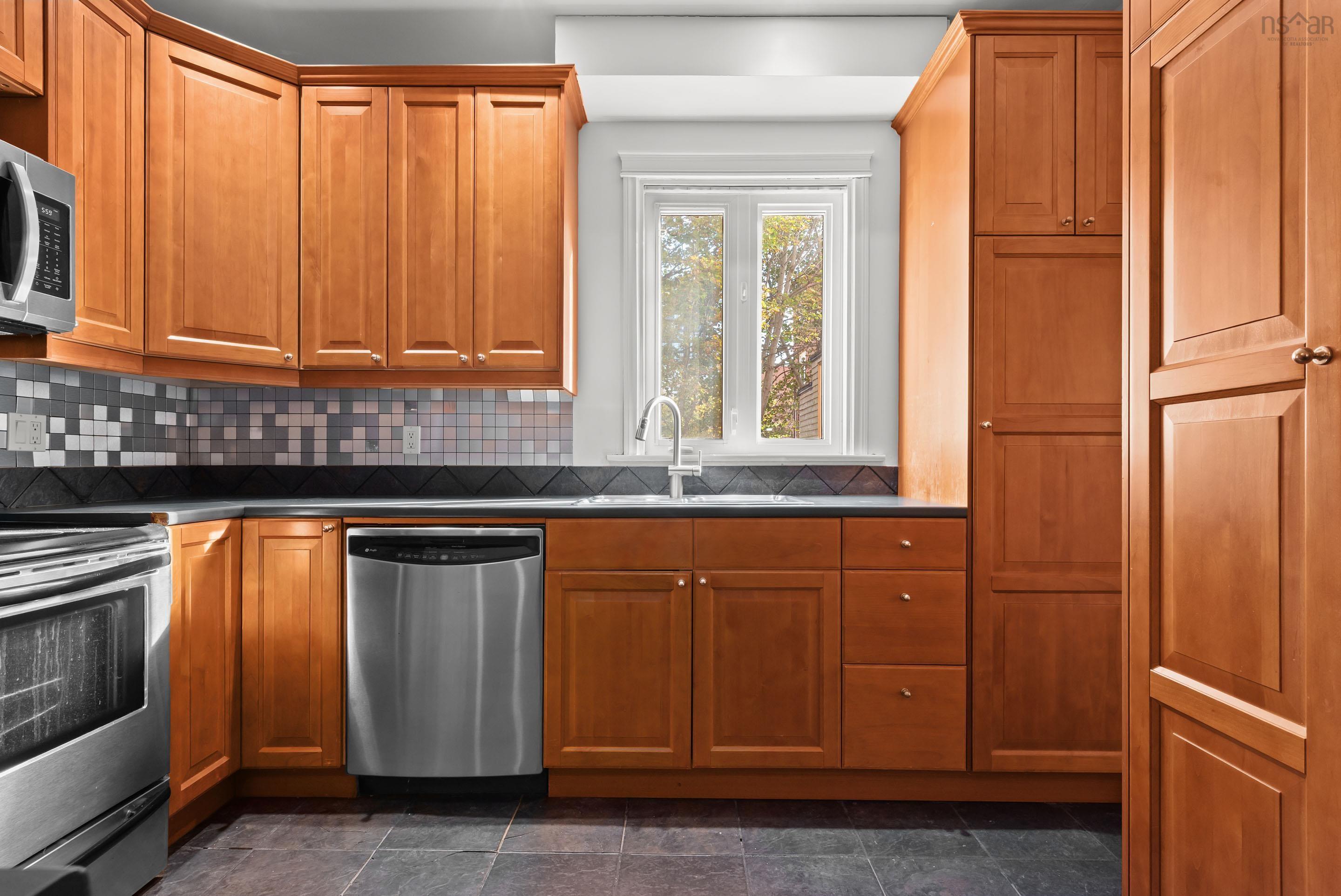 $949,900.00: 1951 Vernon Street, Halifax