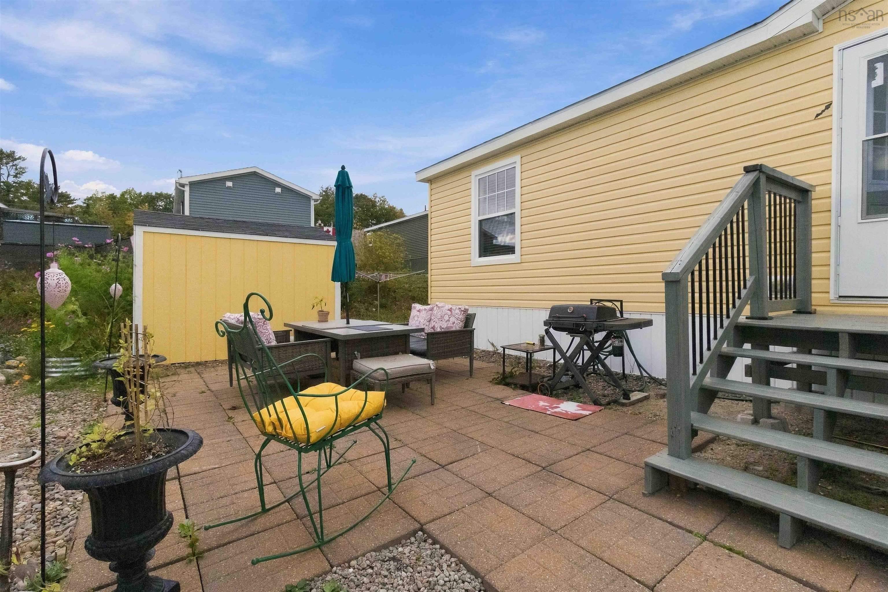 $299,900.00: 17 Periwinkle Run, Simms Settlement