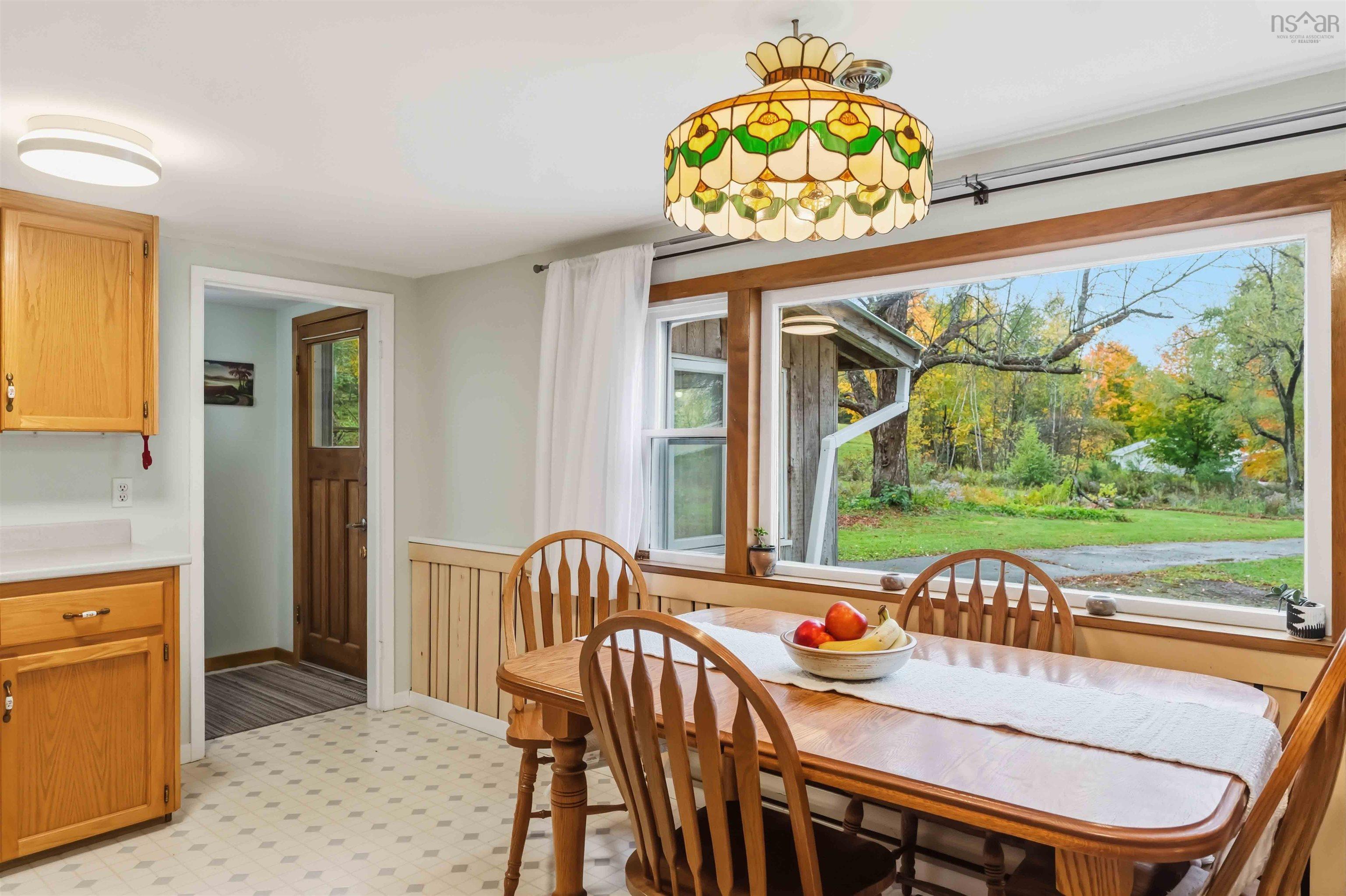 $395,000.00: 230 Rocknotch Road, South Tremont