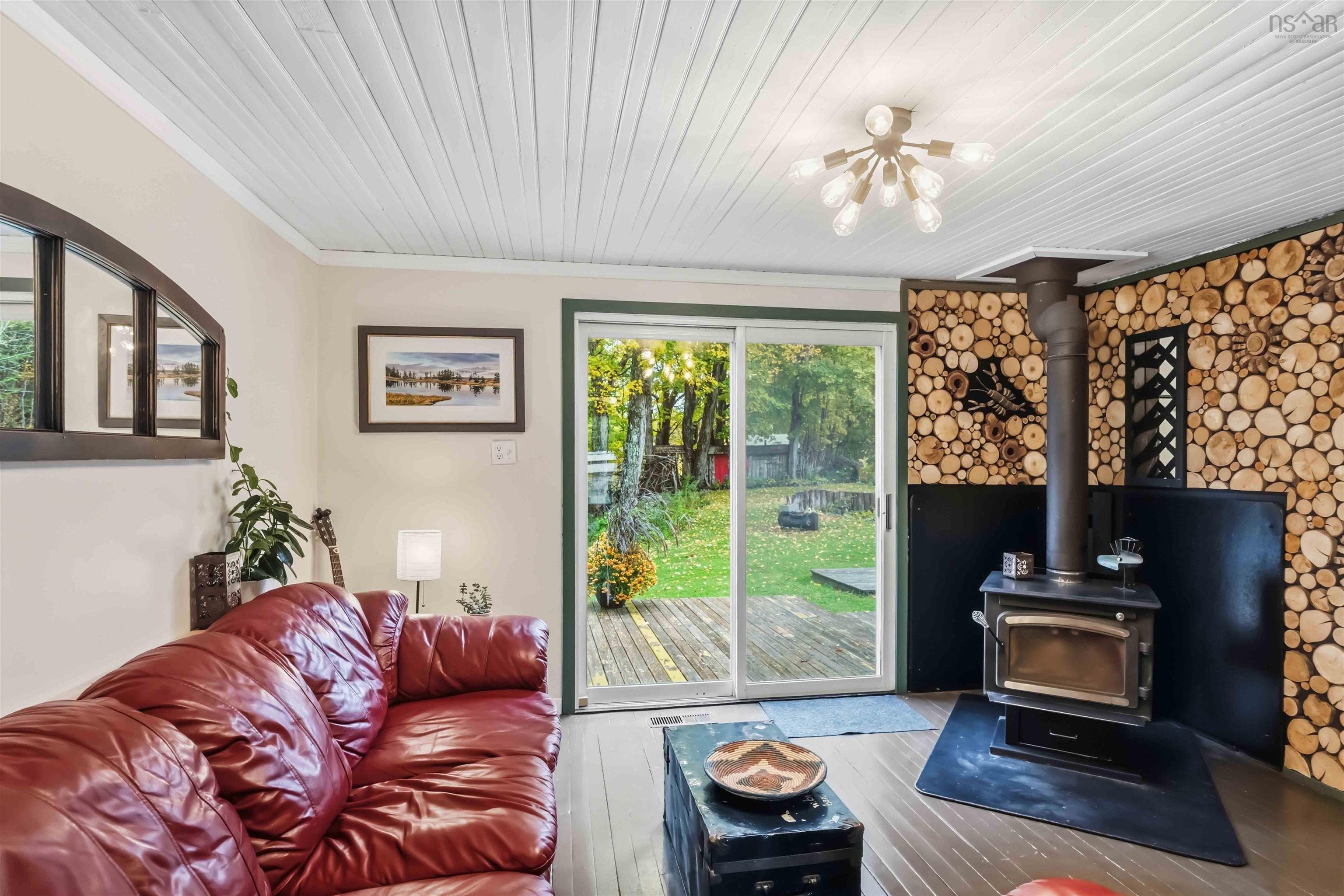 $395,000.00: 230 Rocknotch Road, South Tremont