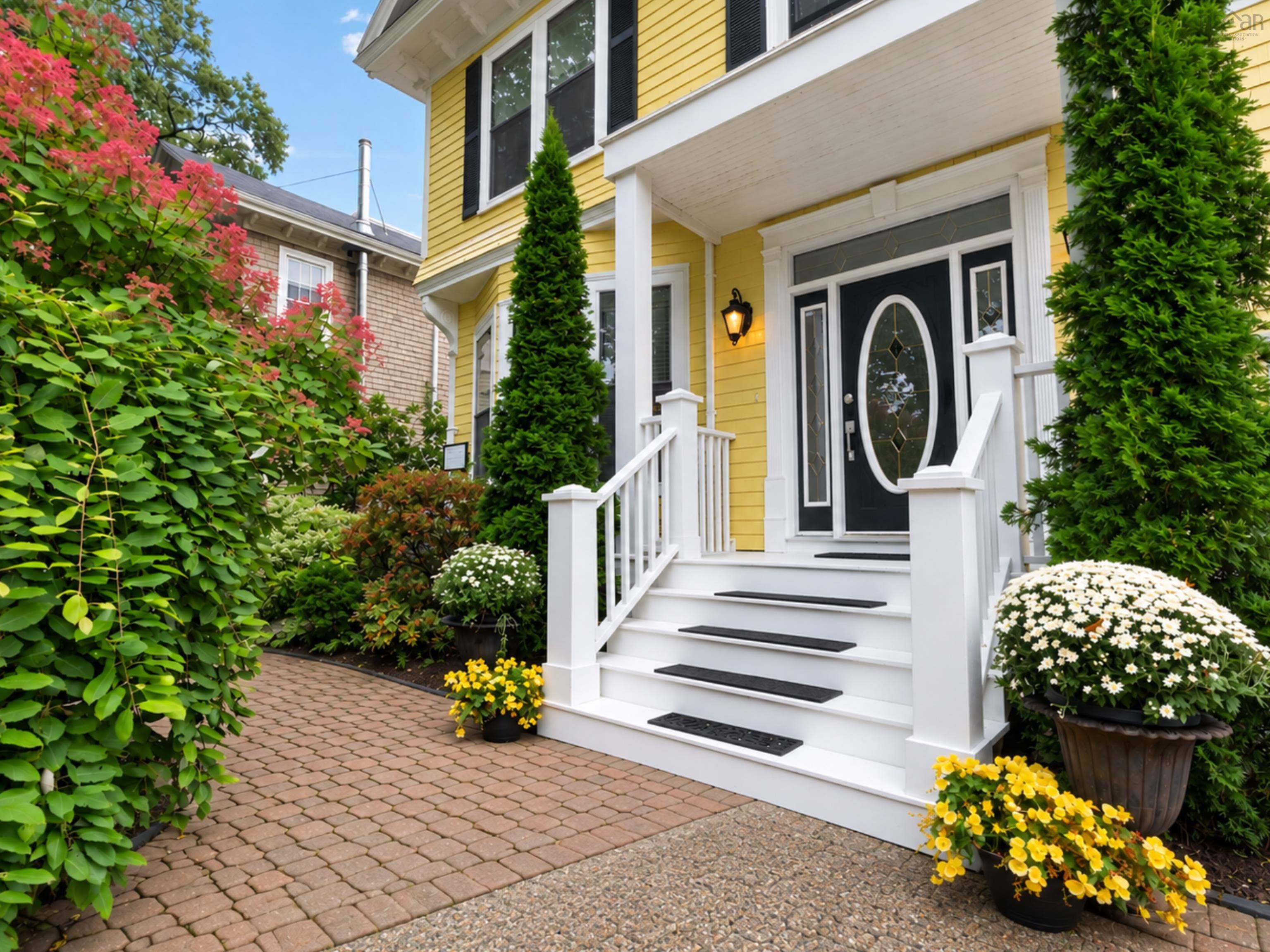 $2,329,000.00: 602 Francklyn Street, Halifax