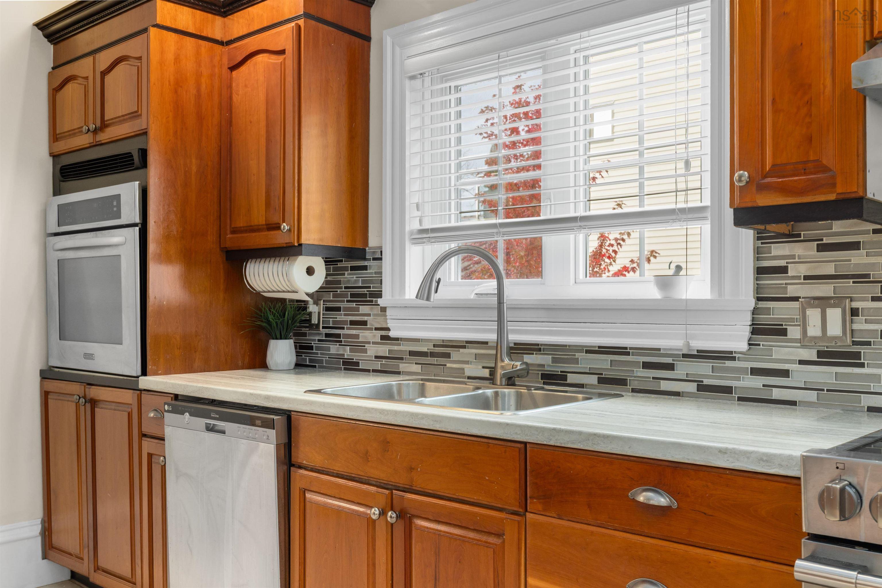 $2,329,000.00: 602 Francklyn Street, Halifax