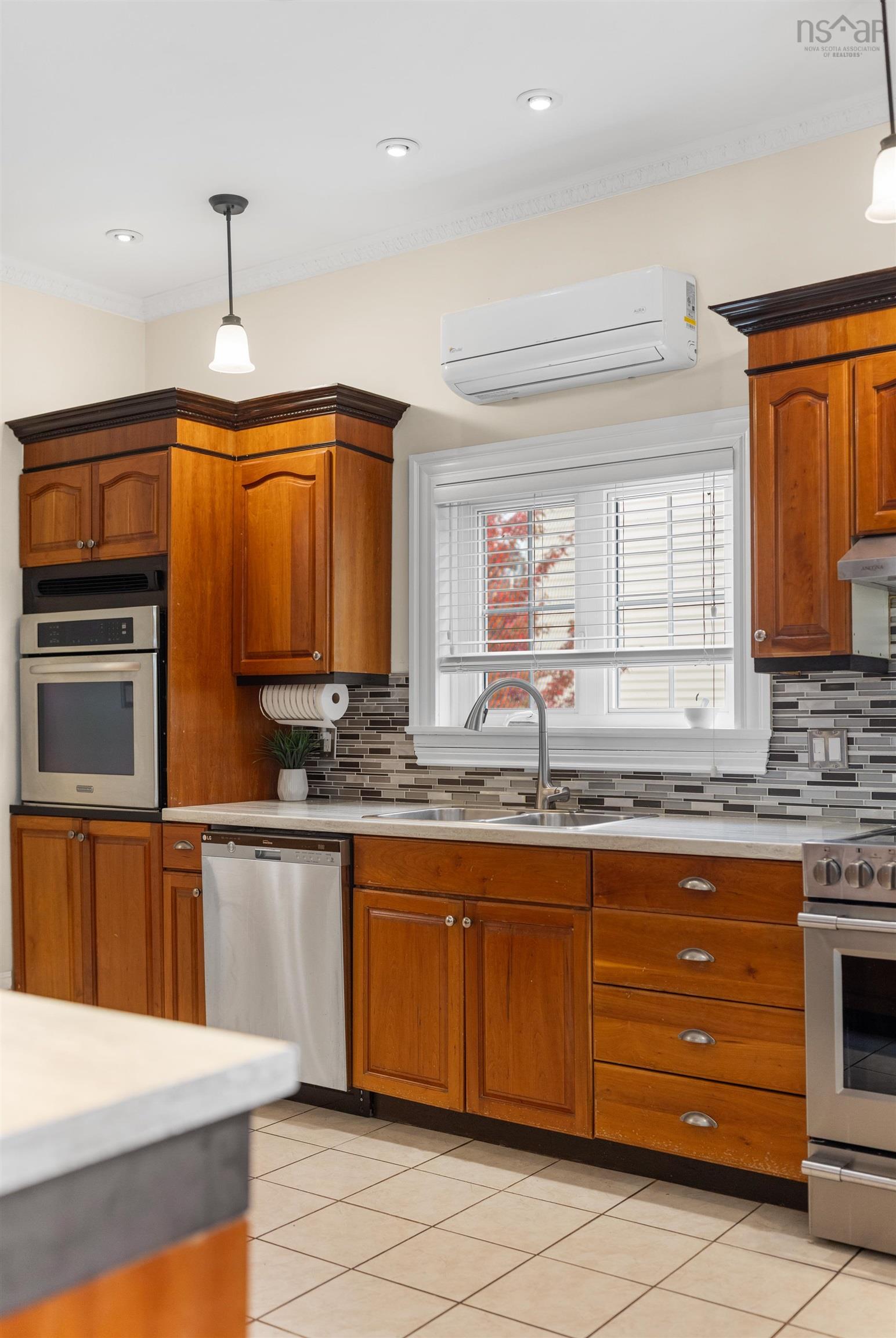 $2,329,000.00: 602 Francklyn Street, Halifax