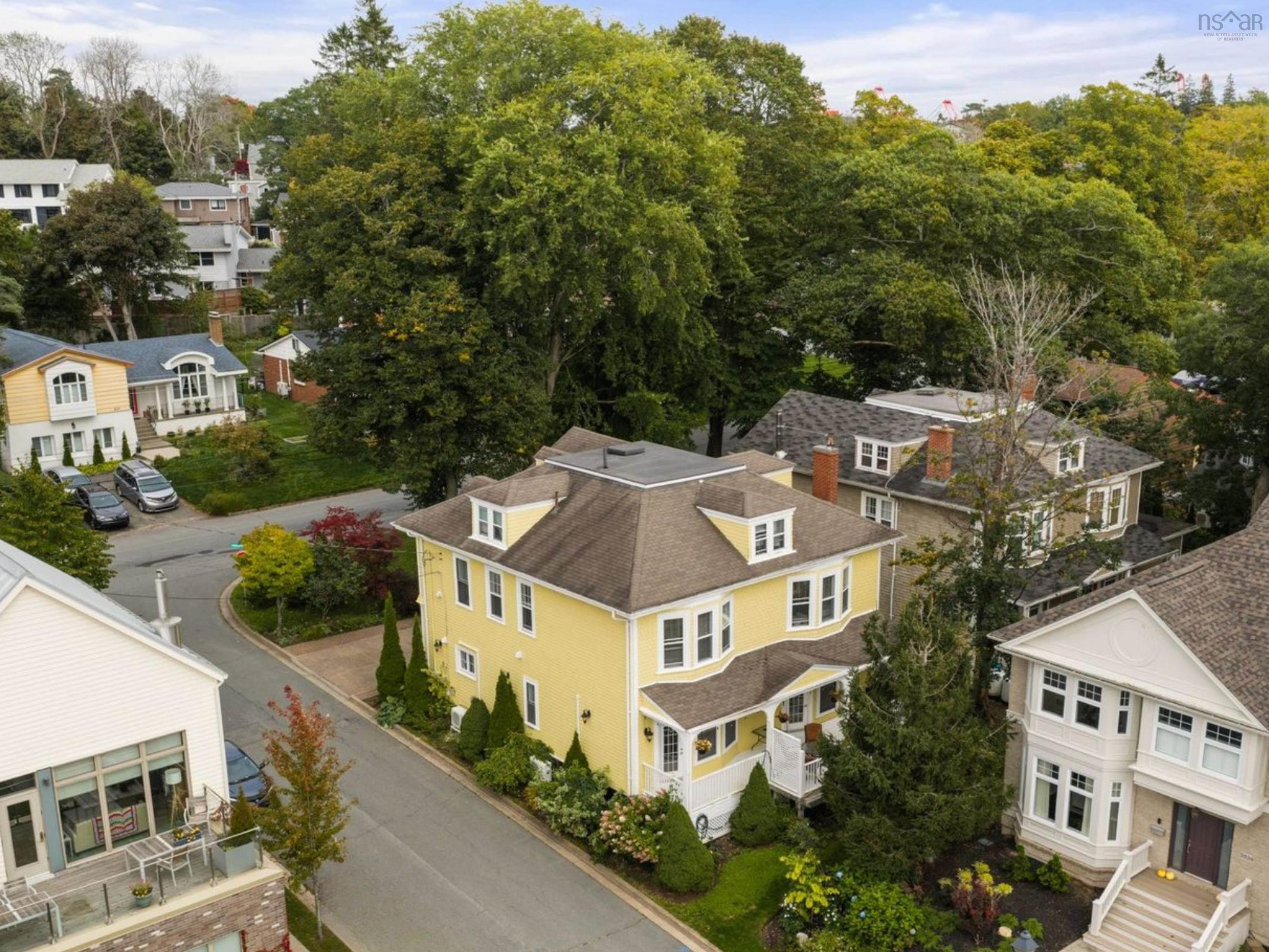 $2,329,000.00: 602 Francklyn Street, Halifax