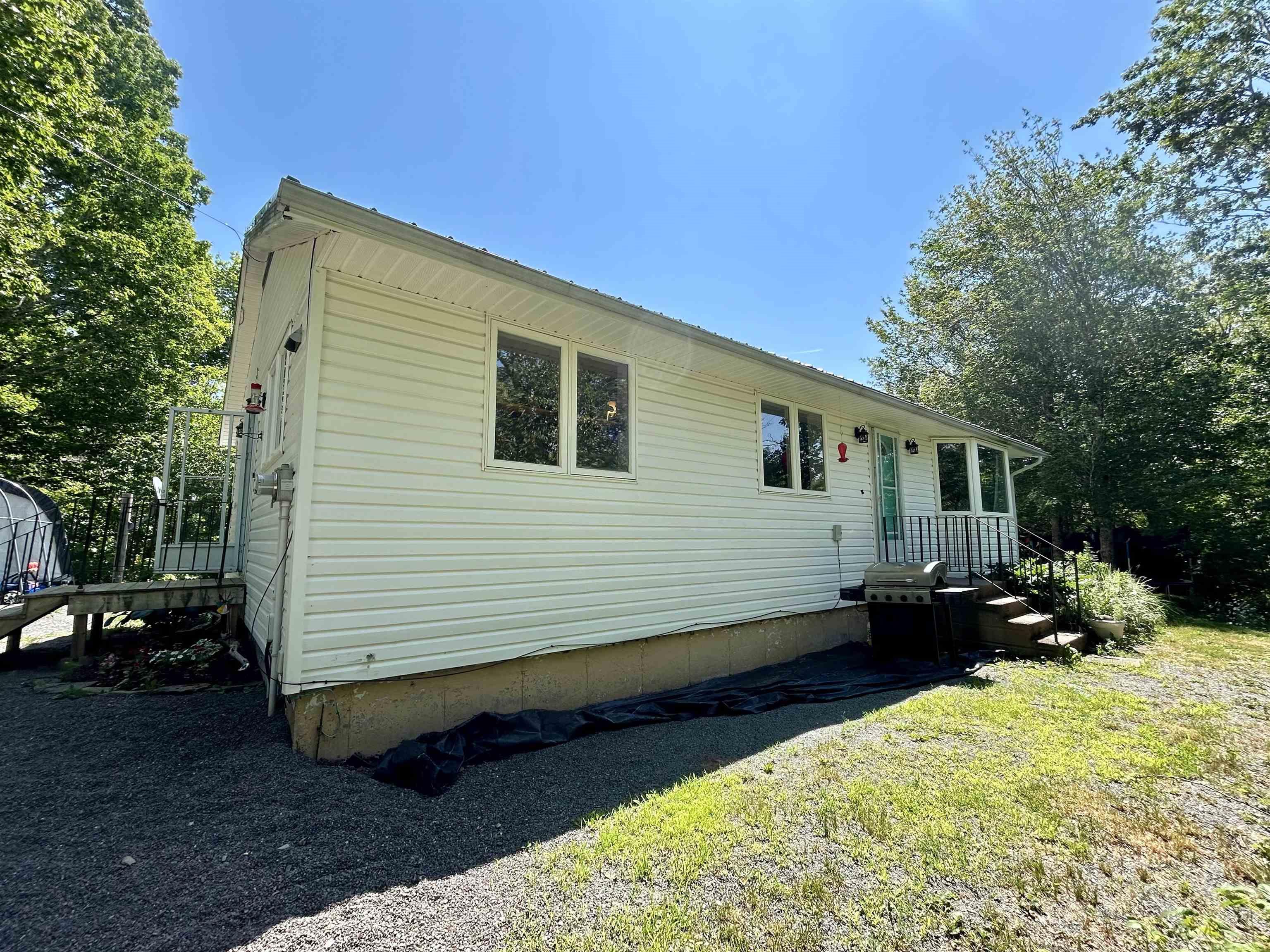 $349,000.00: 1209 Highway 4, Mount Thom