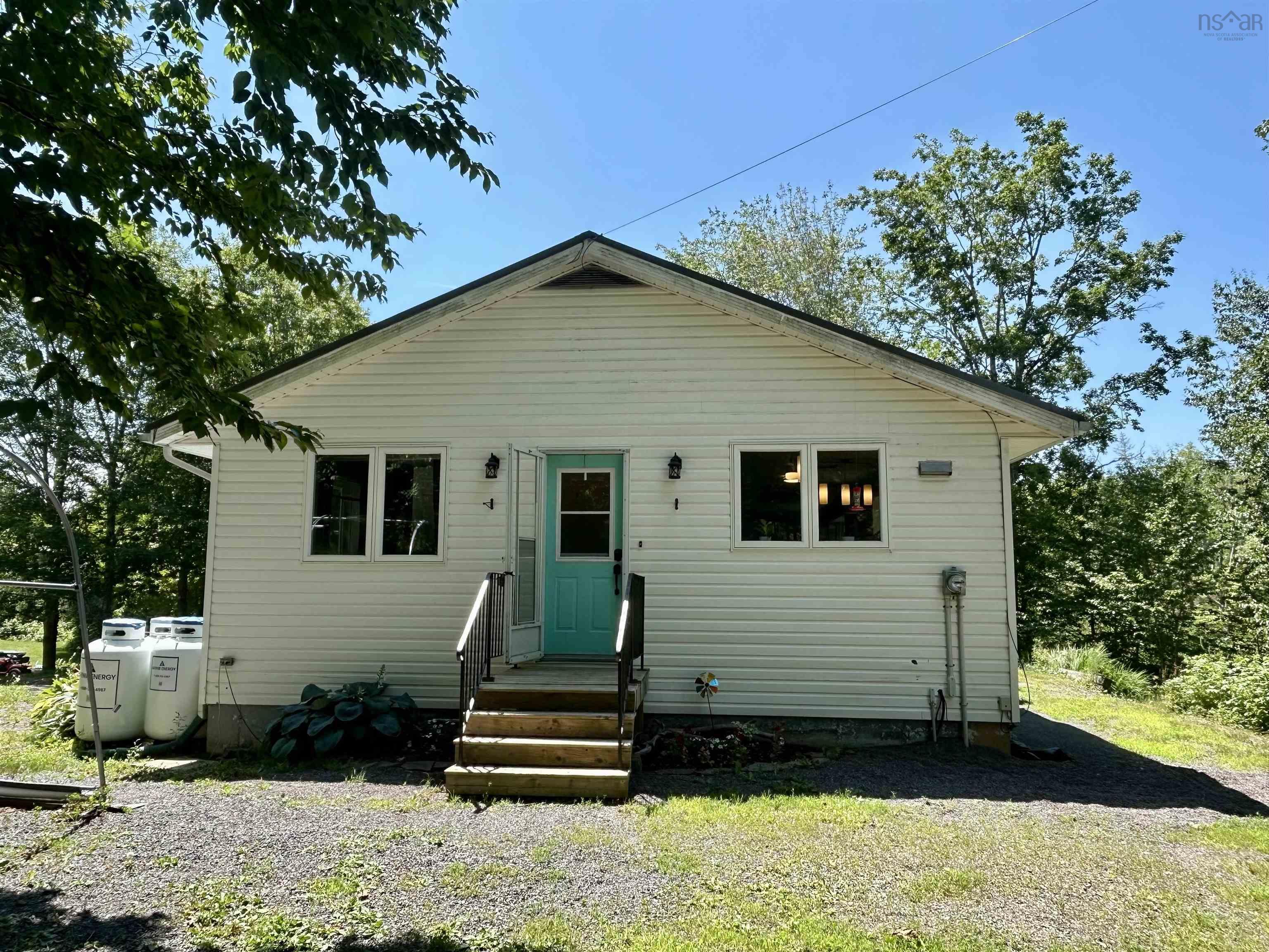 $349,000.00: 1209 Highway 4, Mount Thom