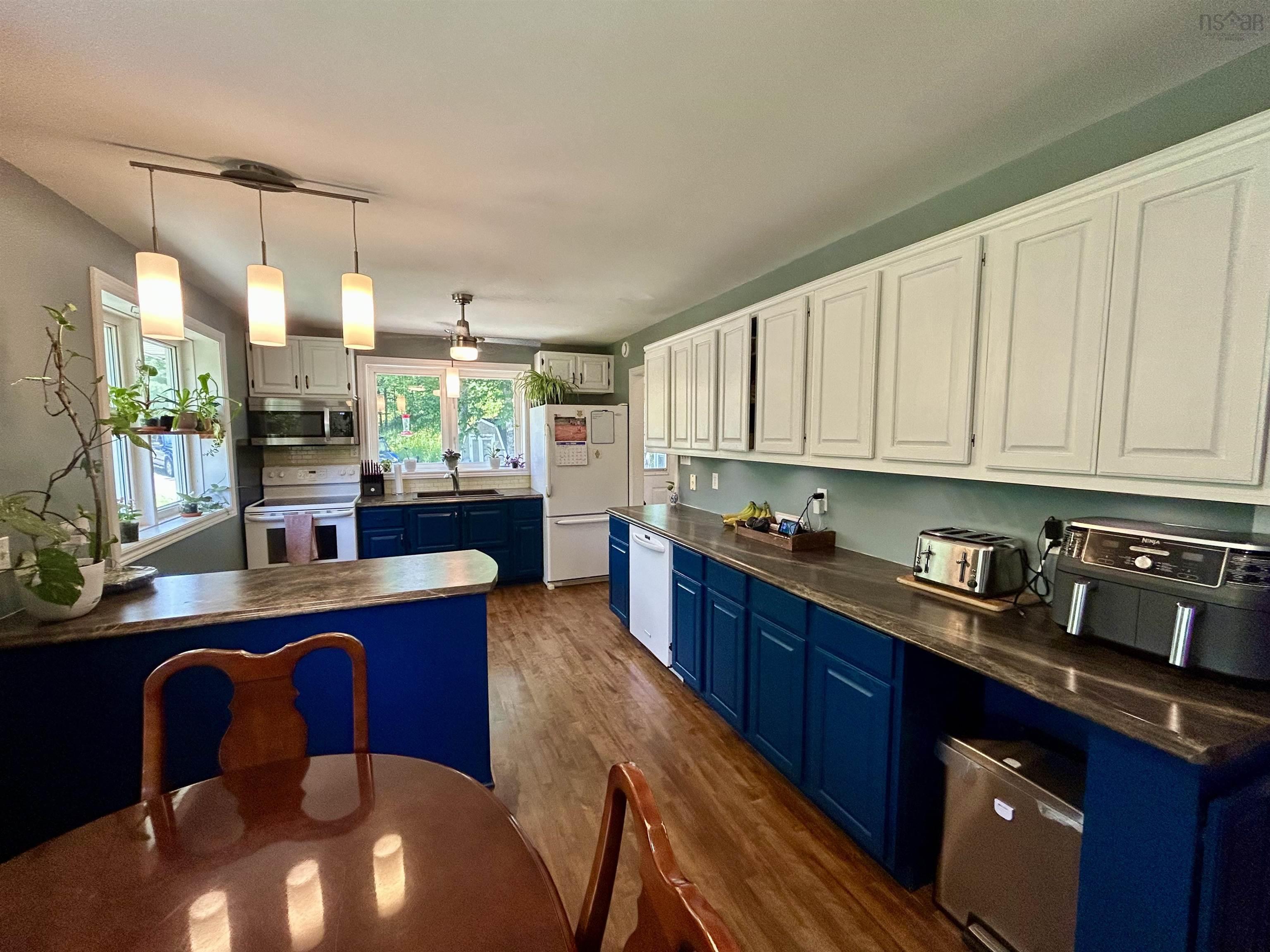 $349,000.00: 1209 Highway 4, Mount Thom