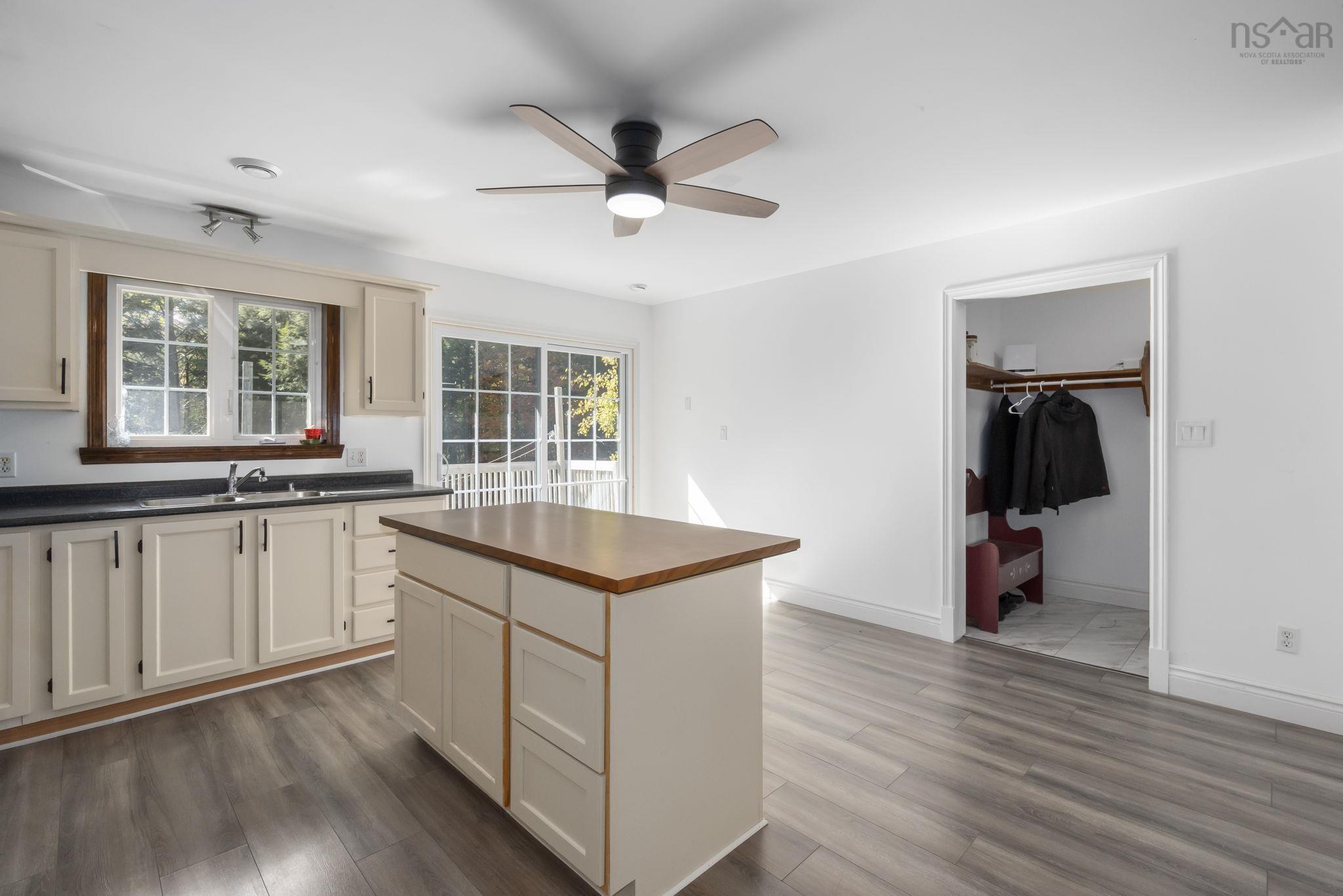 $599,900.00: 696 Summit Ridge Road Road, Vaughan