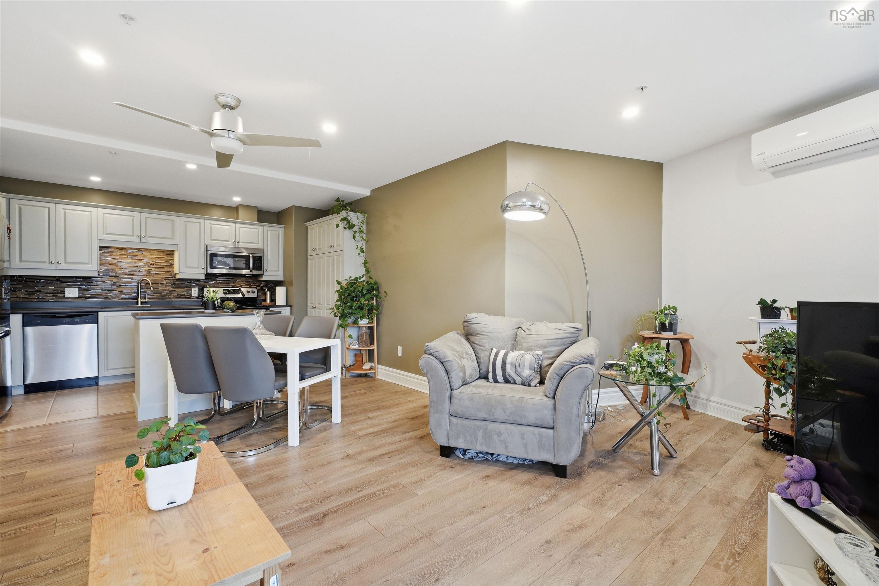 $419,900.00: 301 87 Pebblecreek Crescent, Dartmouth