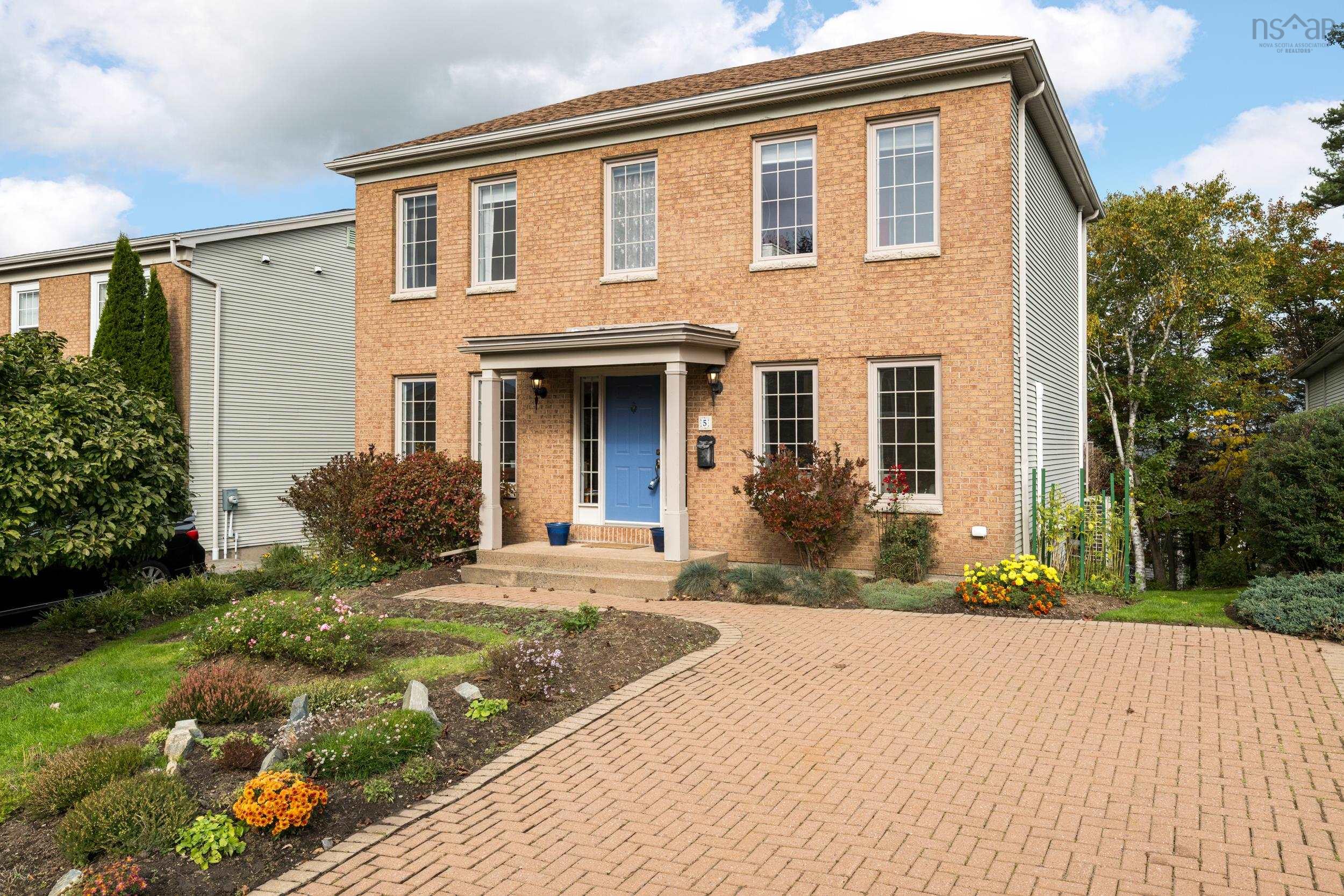 $649,900.00: 5 Clipper Court, Bedford