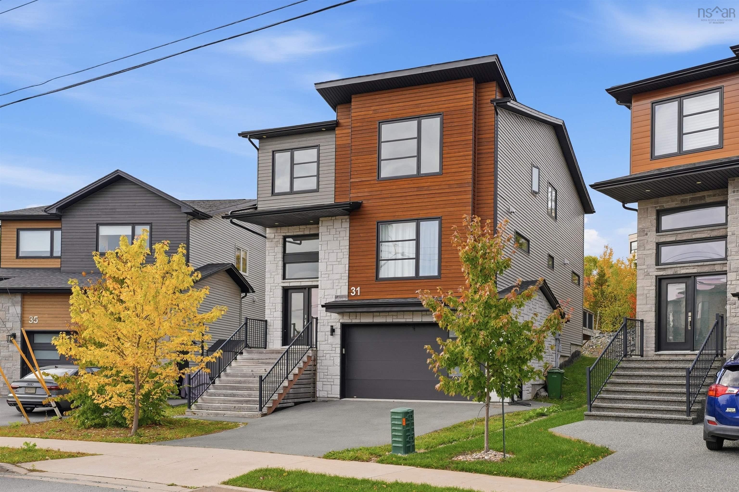 $1,120,000.00: 31 Samaa Court, Bedford