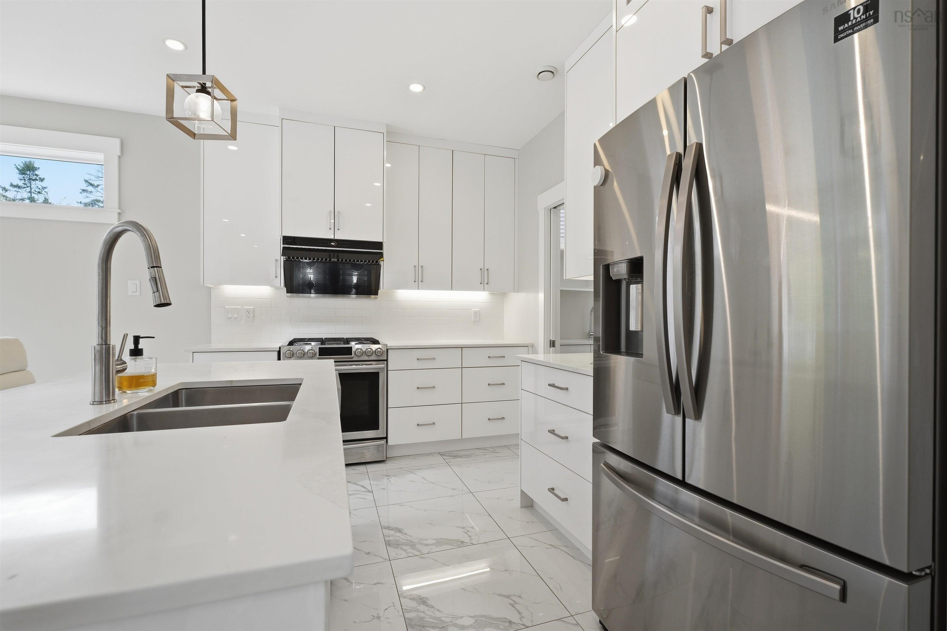 $1,120,000.00: 31 Samaa Court, Bedford