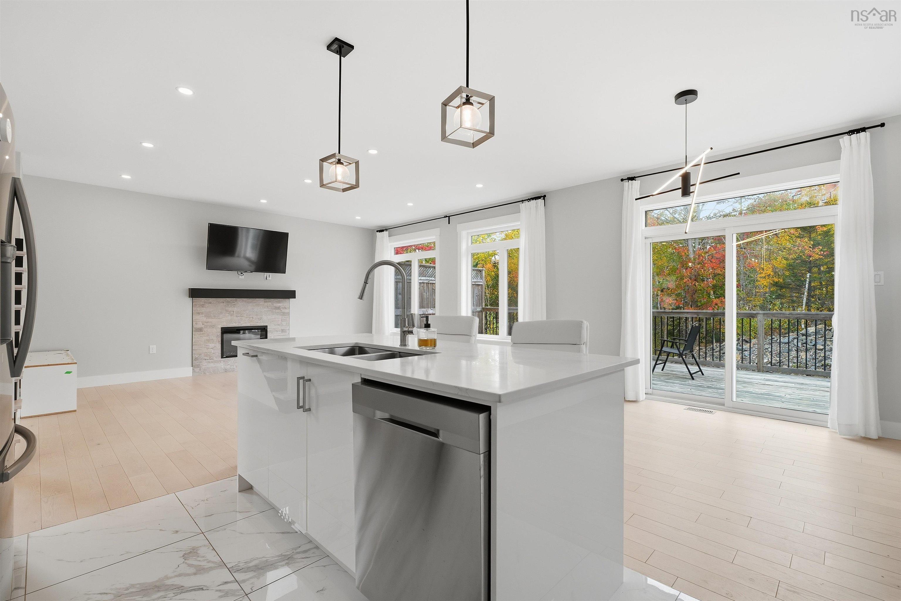 $1,120,000.00: 31 Samaa Court, Bedford