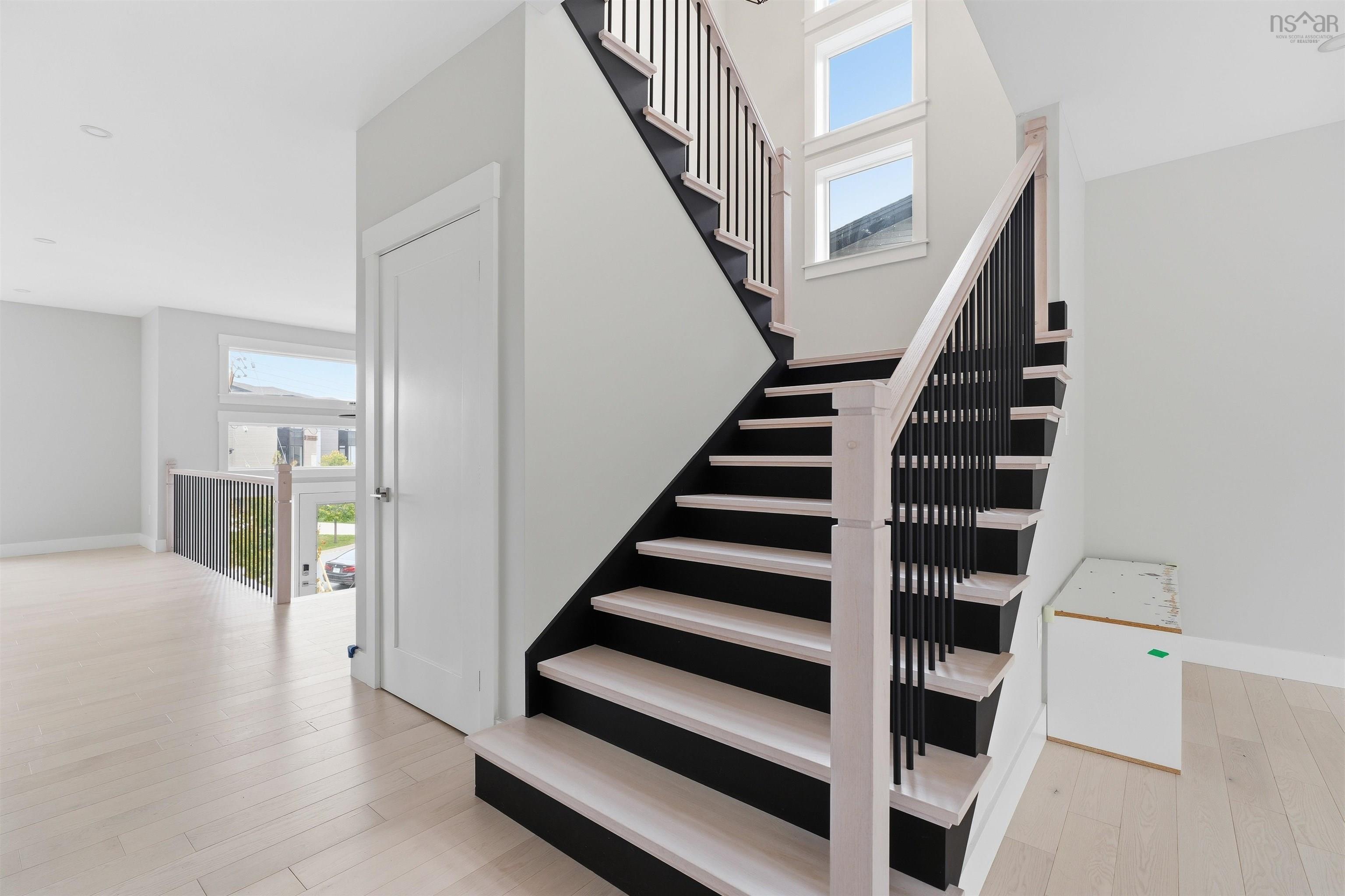 $1,120,000.00: 31 Samaa Court, Bedford