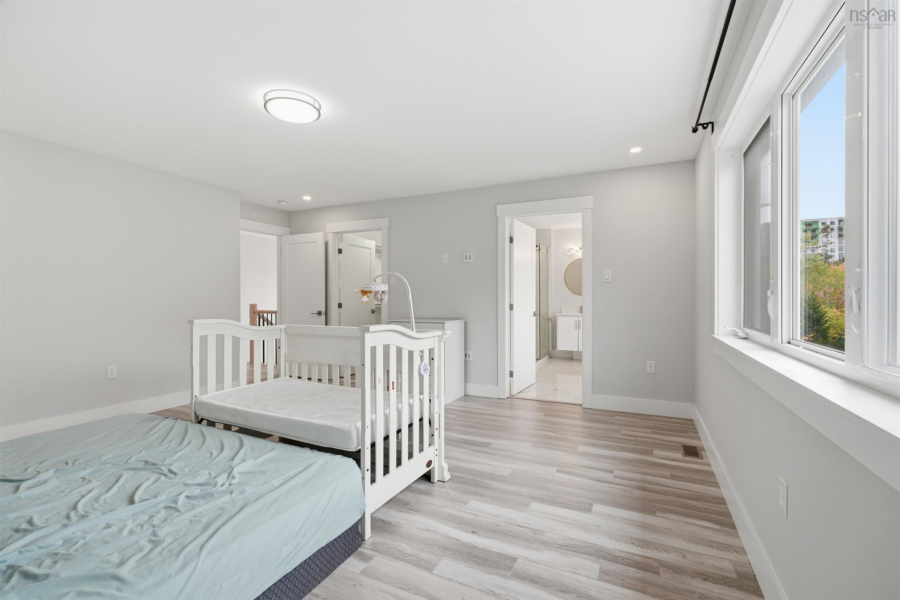 $1,120,000.00: 31 Samaa Court, Bedford