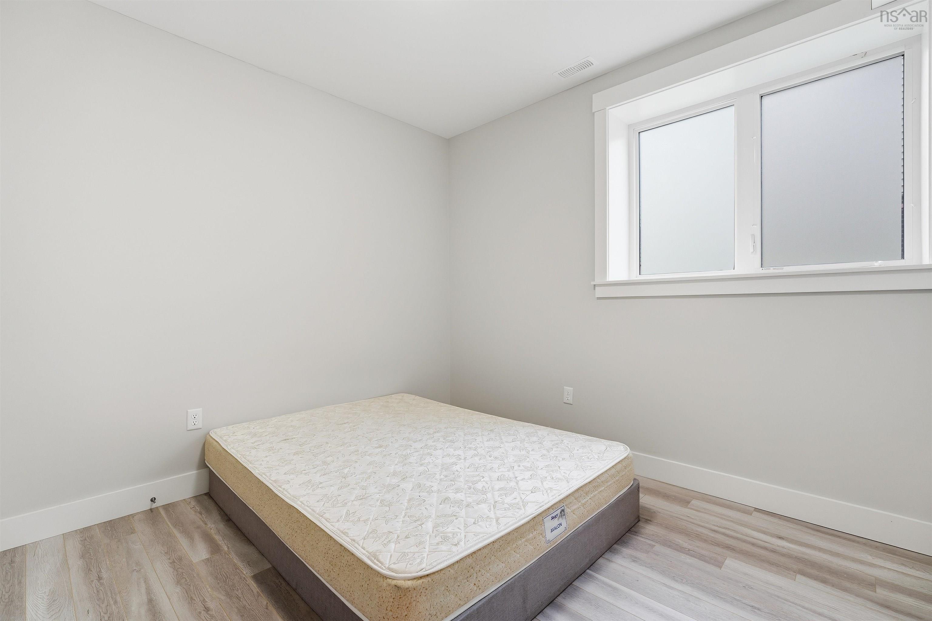 $1,120,000.00: 31 Samaa Court, Bedford