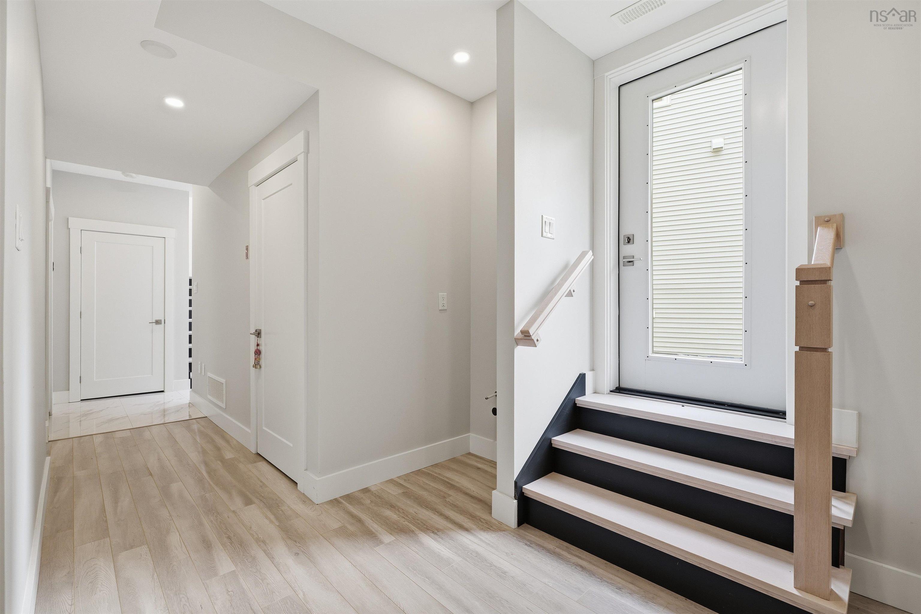 $1,120,000.00: 31 Samaa Court, Bedford