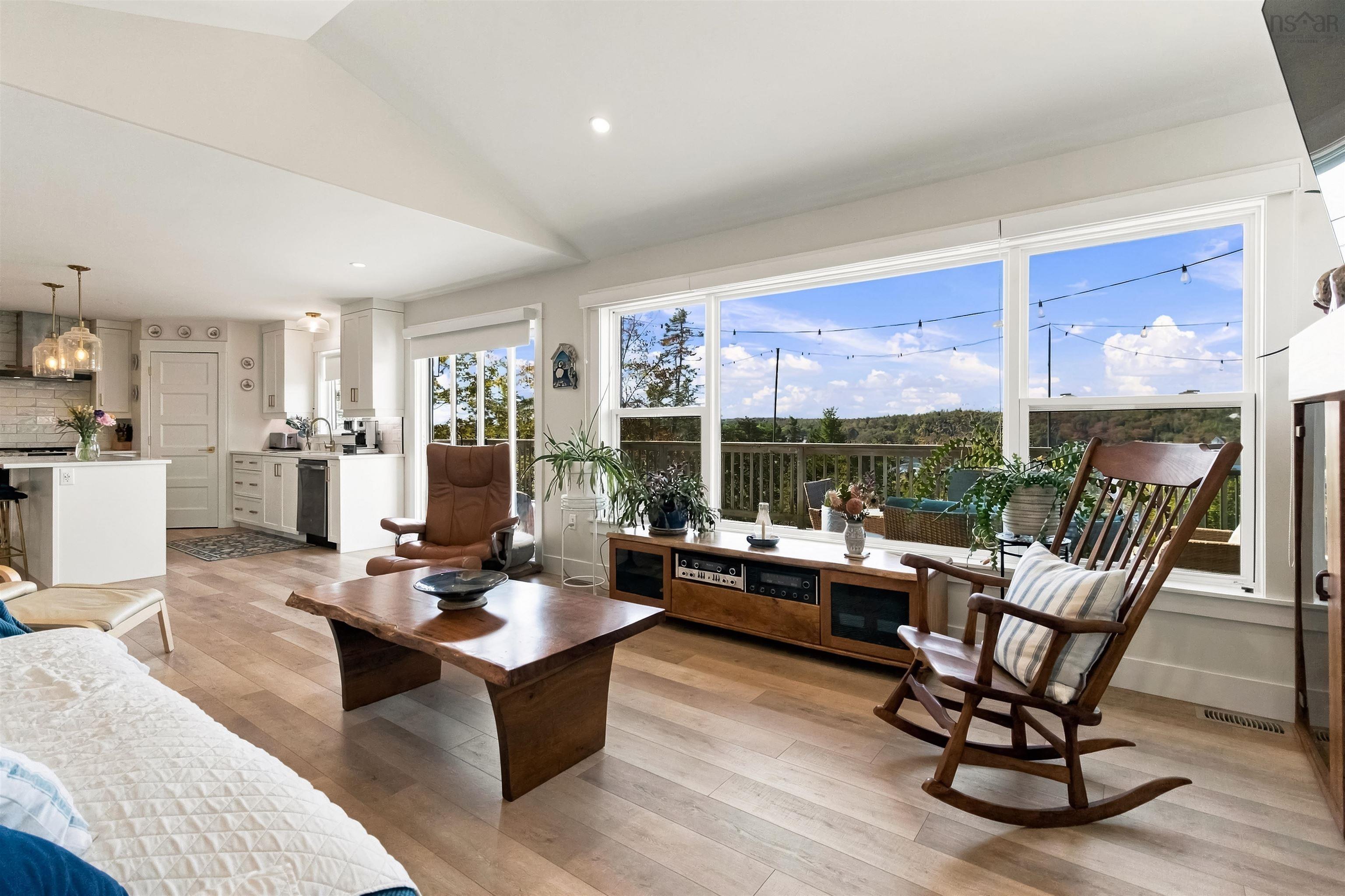 $1,100,000.00: 134 Hargrove Lane Lane, Whites Lake