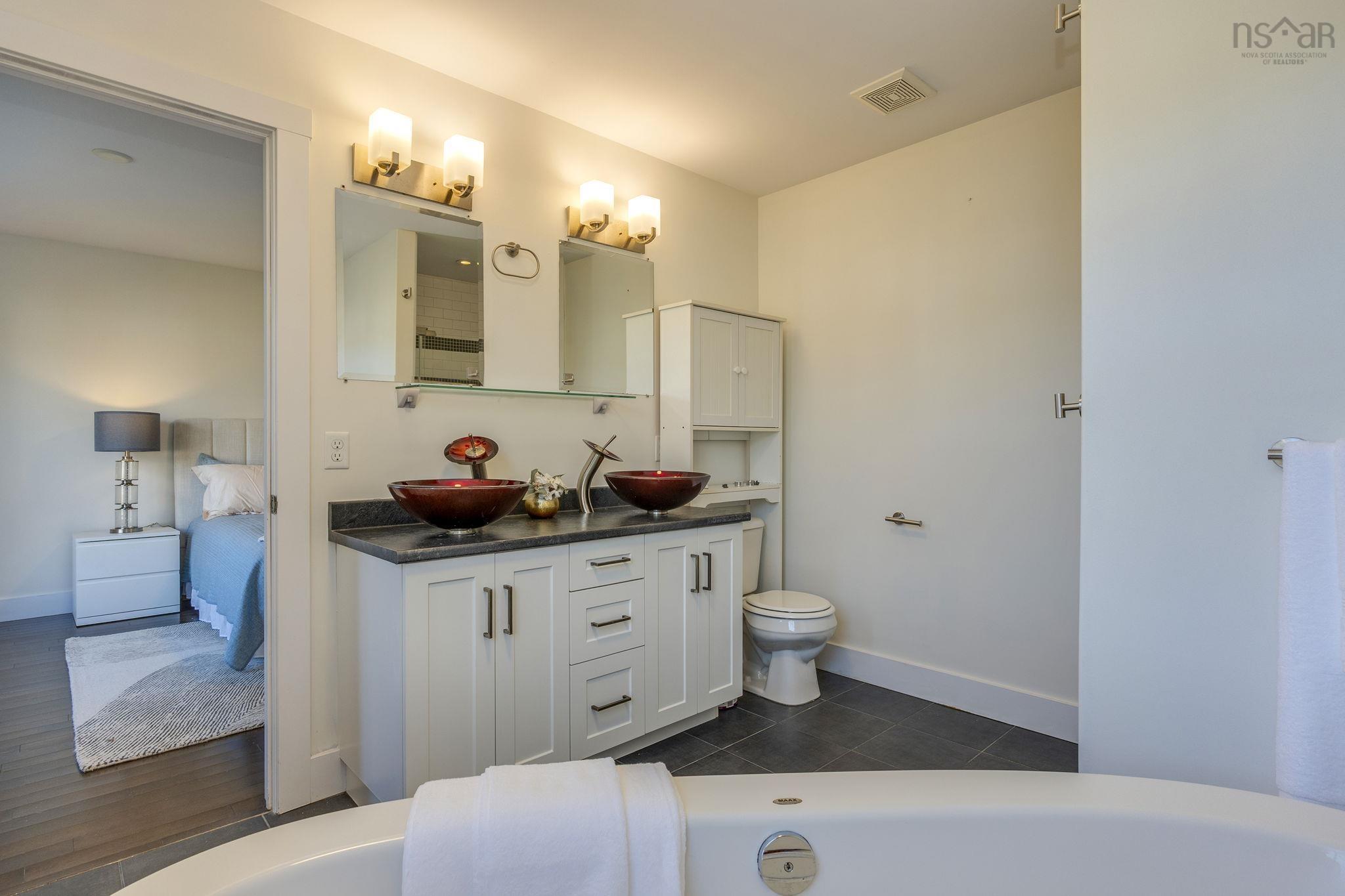 16 Lowther Lane, Bedford, NS (MLS® 202626024)