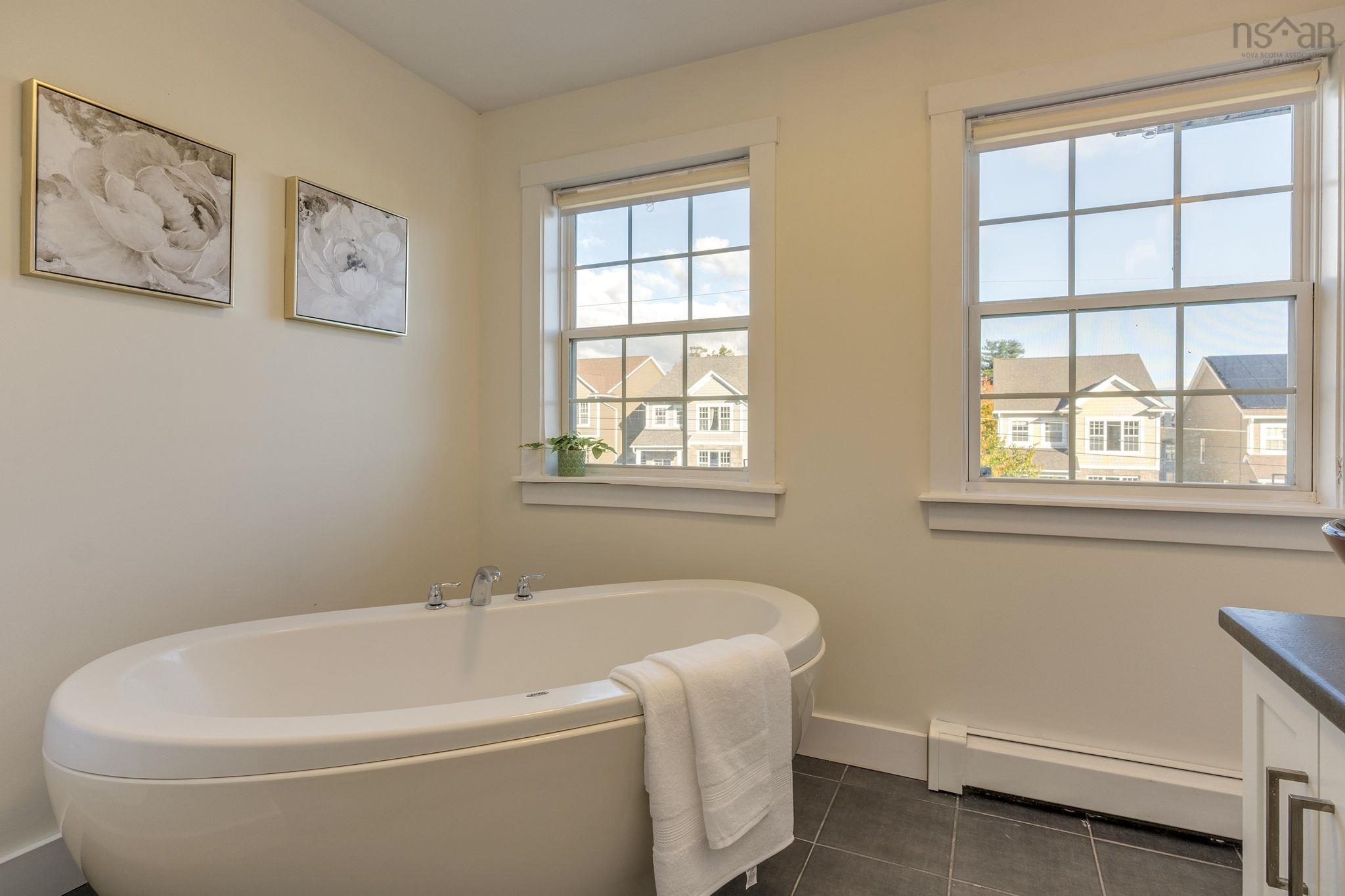 16 Lowther Lane, Bedford, NS (MLS® 202626024)