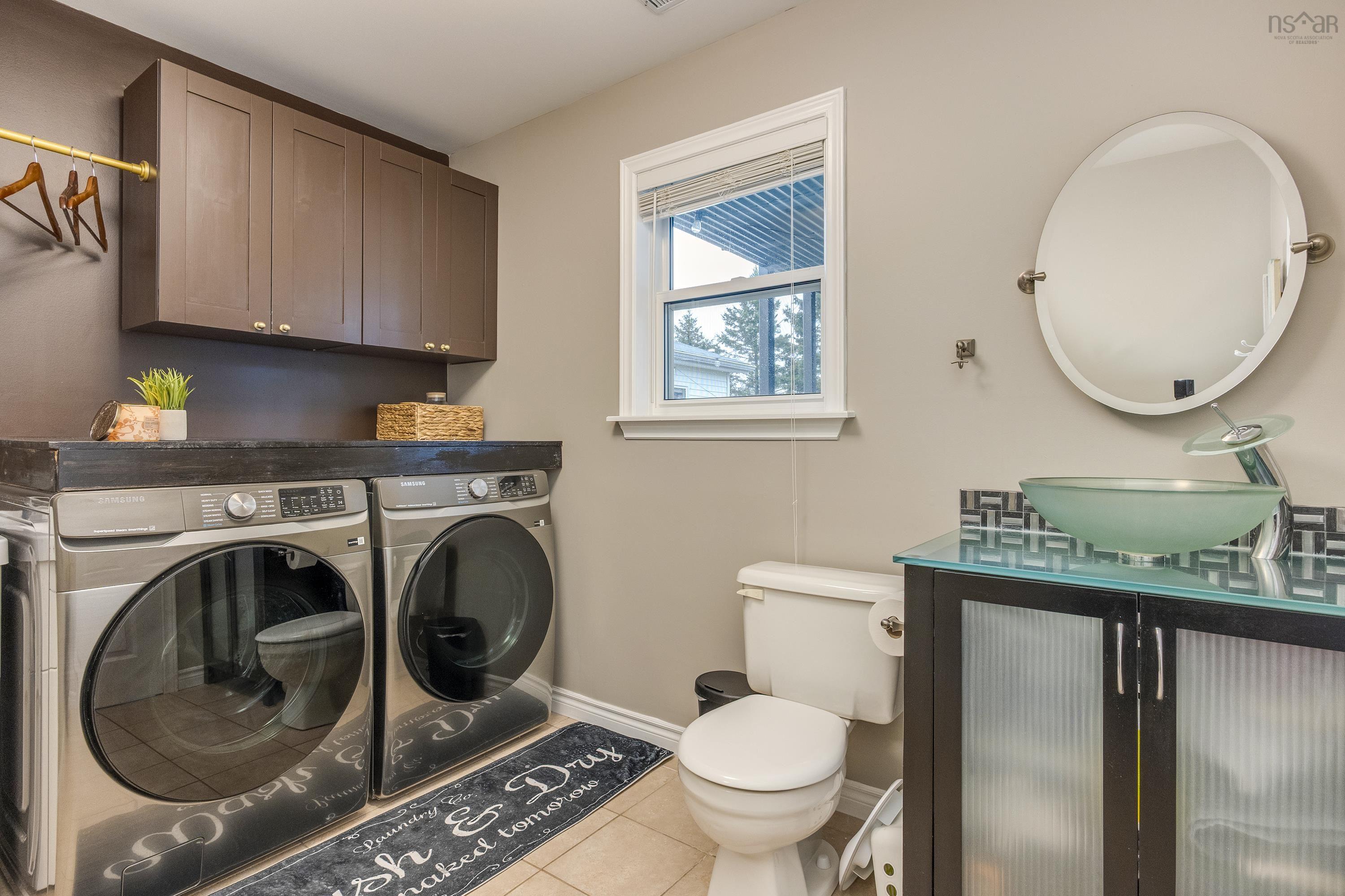 $599,900.00: 55 Dahlgren Crescent, North Kingston