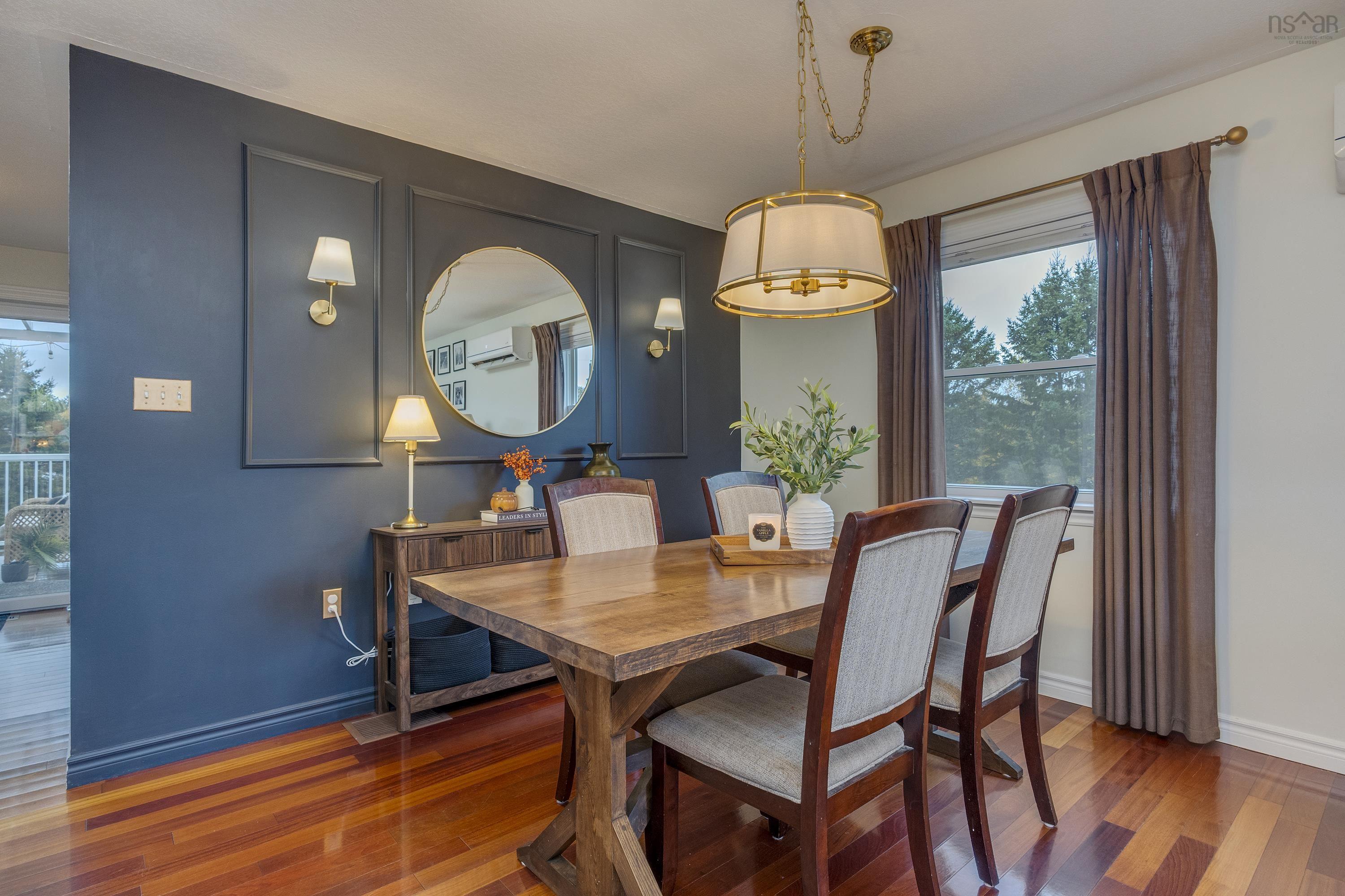 $599,900.00: 55 Dahlgren Crescent, North Kingston
