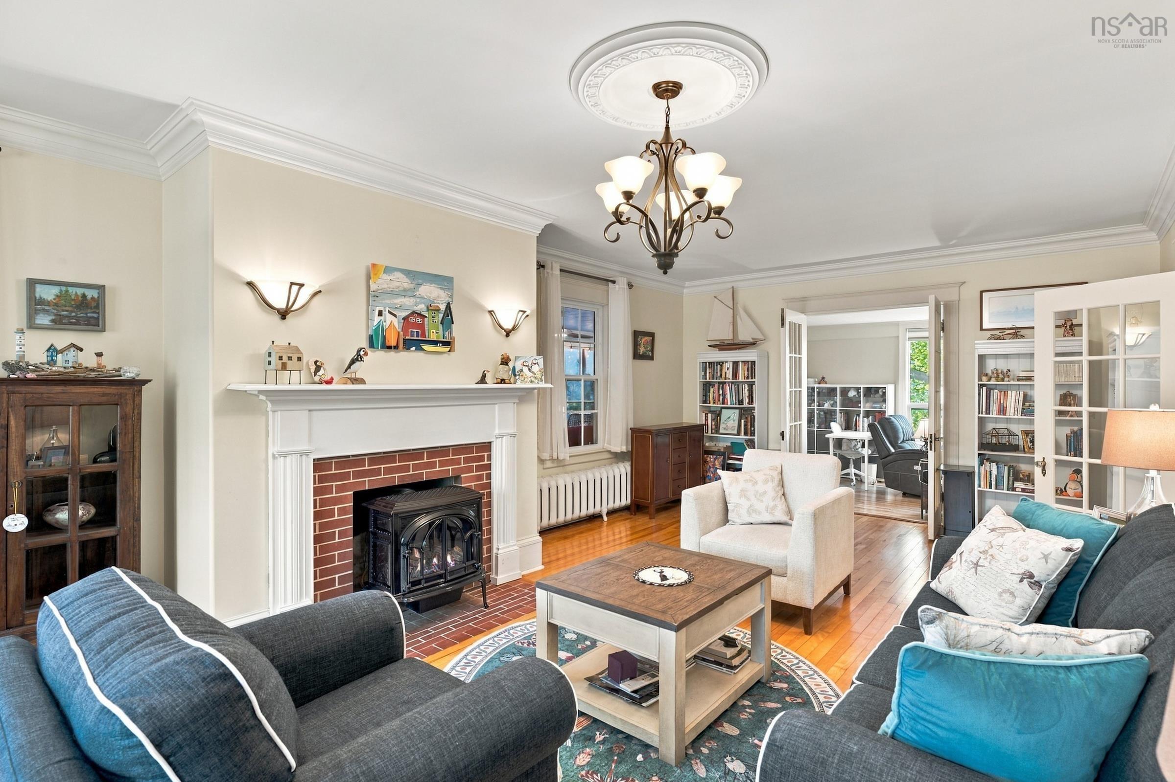 $875,000.00: 683 St George Street, Annapolis Royal