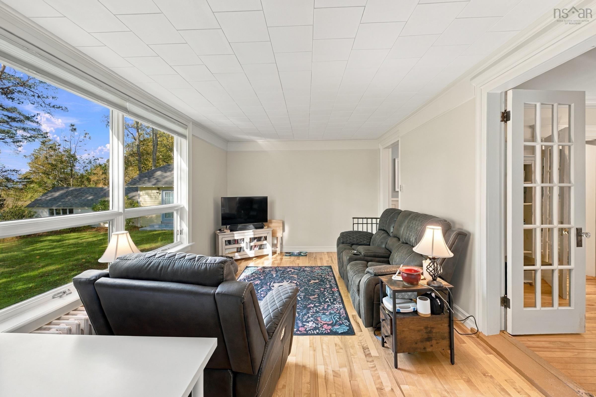 $875,000.00: 683 St George Street, Annapolis Royal