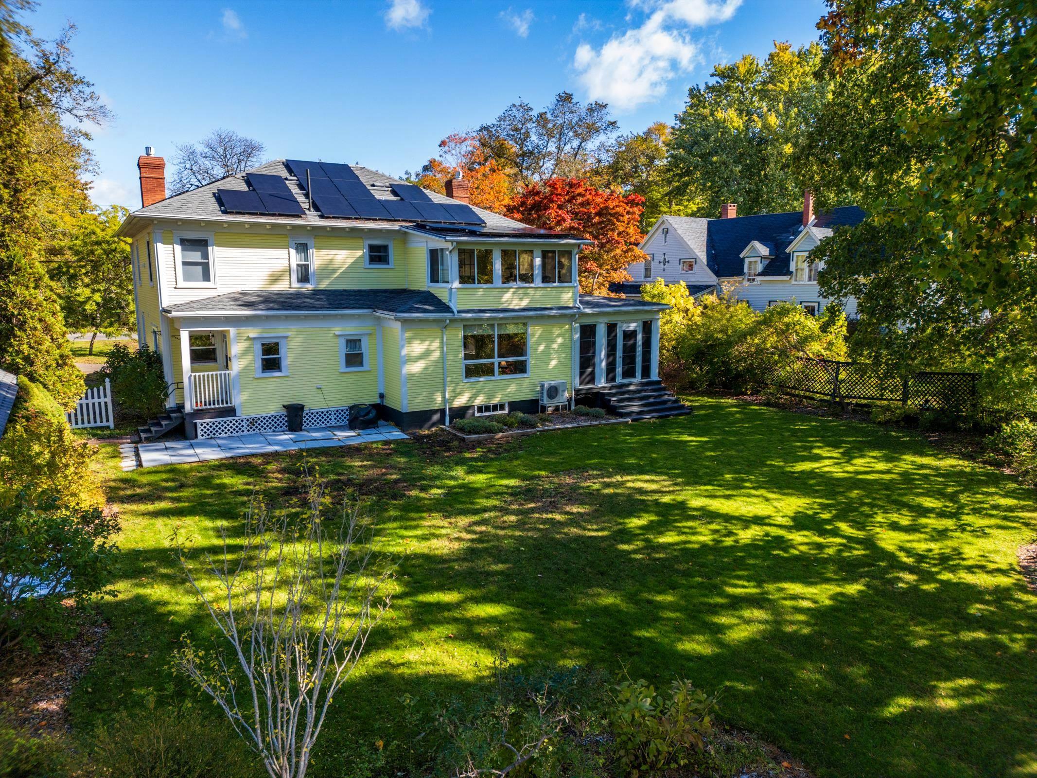 $875,000.00: 683 St George Street, Annapolis Royal