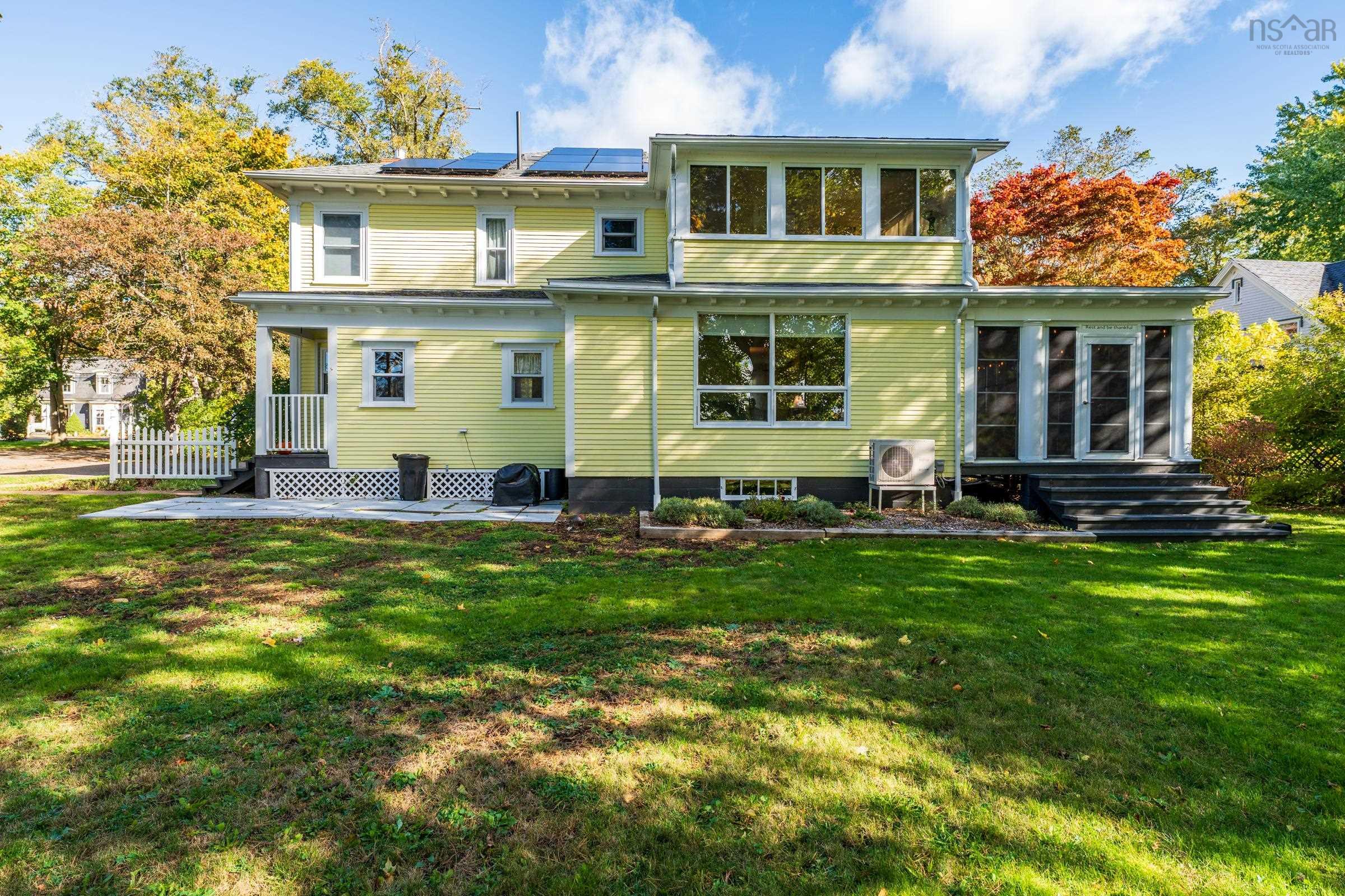 $875,000.00: 683 St George Street, Annapolis Royal